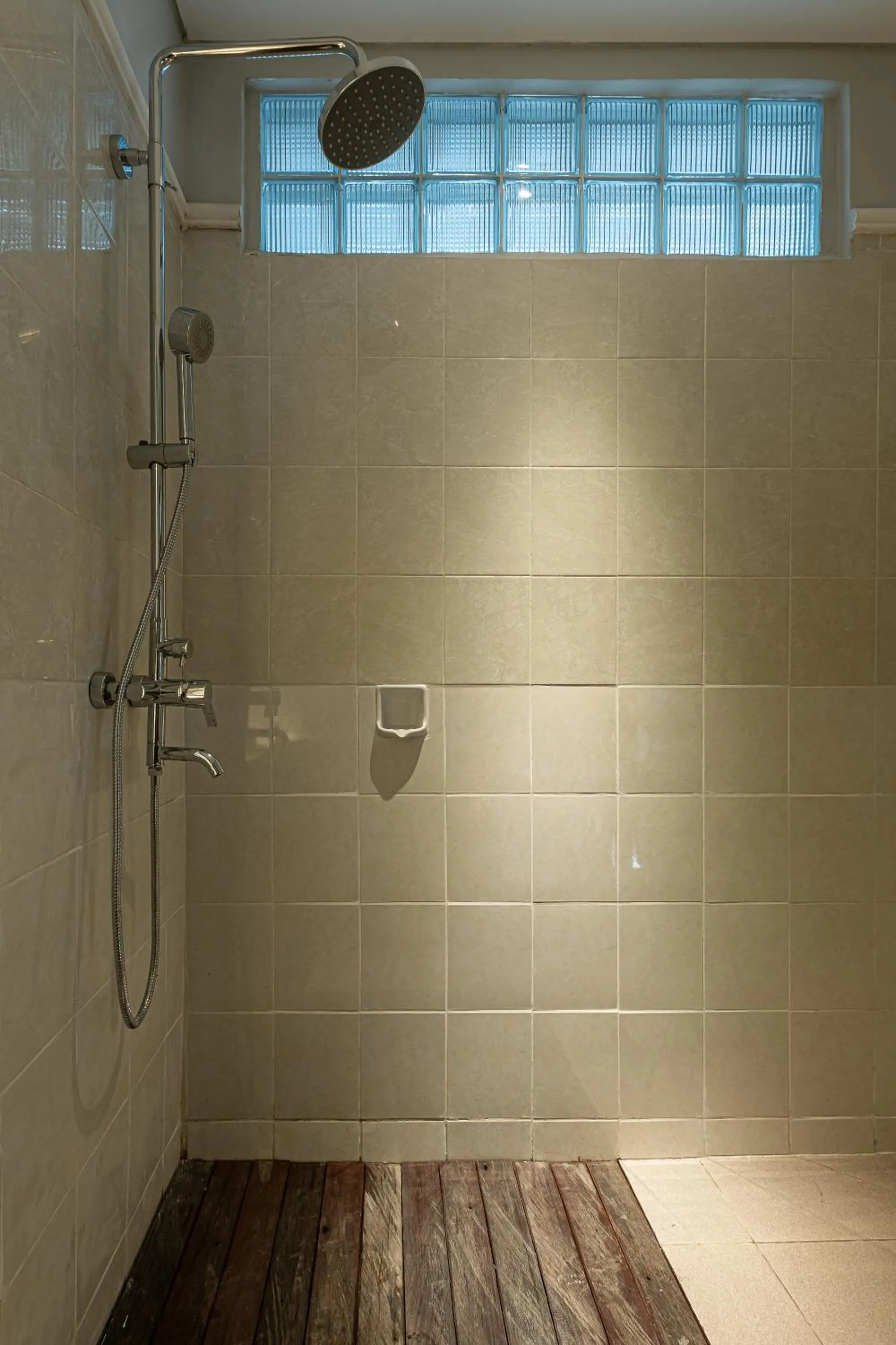 Shower in Fourteen Roses Beach Hotel