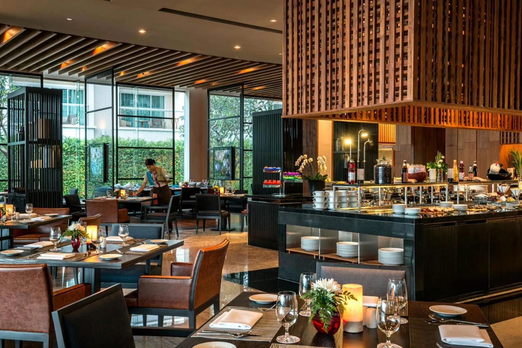 Restaurant/Places to Eat in Phuket Panwa Beachfront Resort