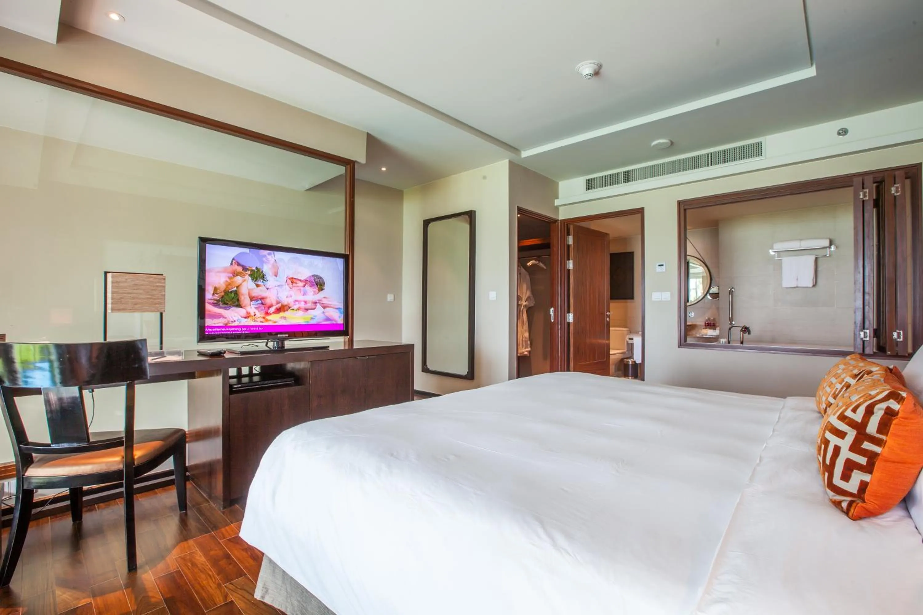Bedroom, TV/Entertainment Center in Phuket Panwa Beachfront Resort
