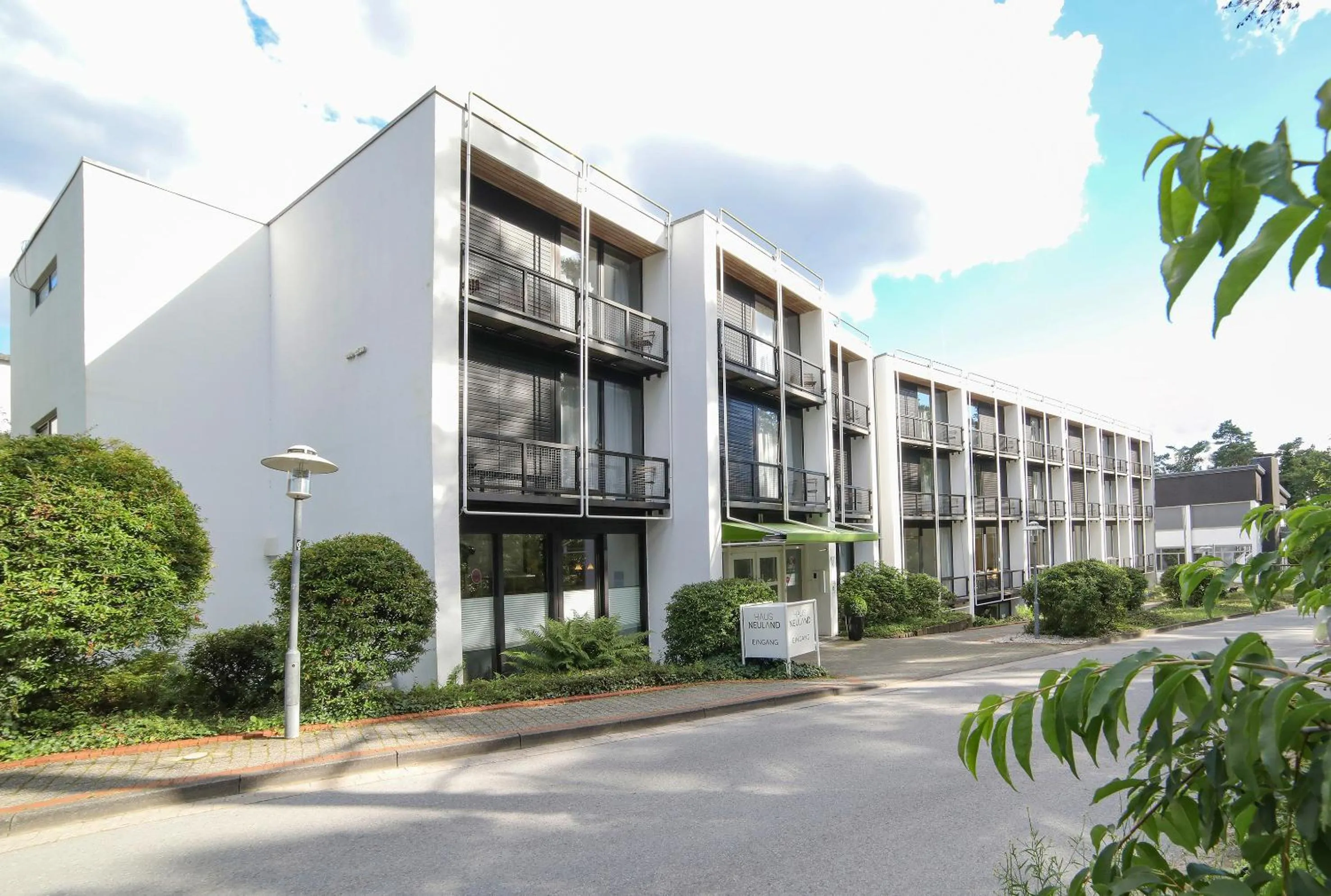 Facade/entrance in Bildungs- und Tagungshaus Haus Neuland