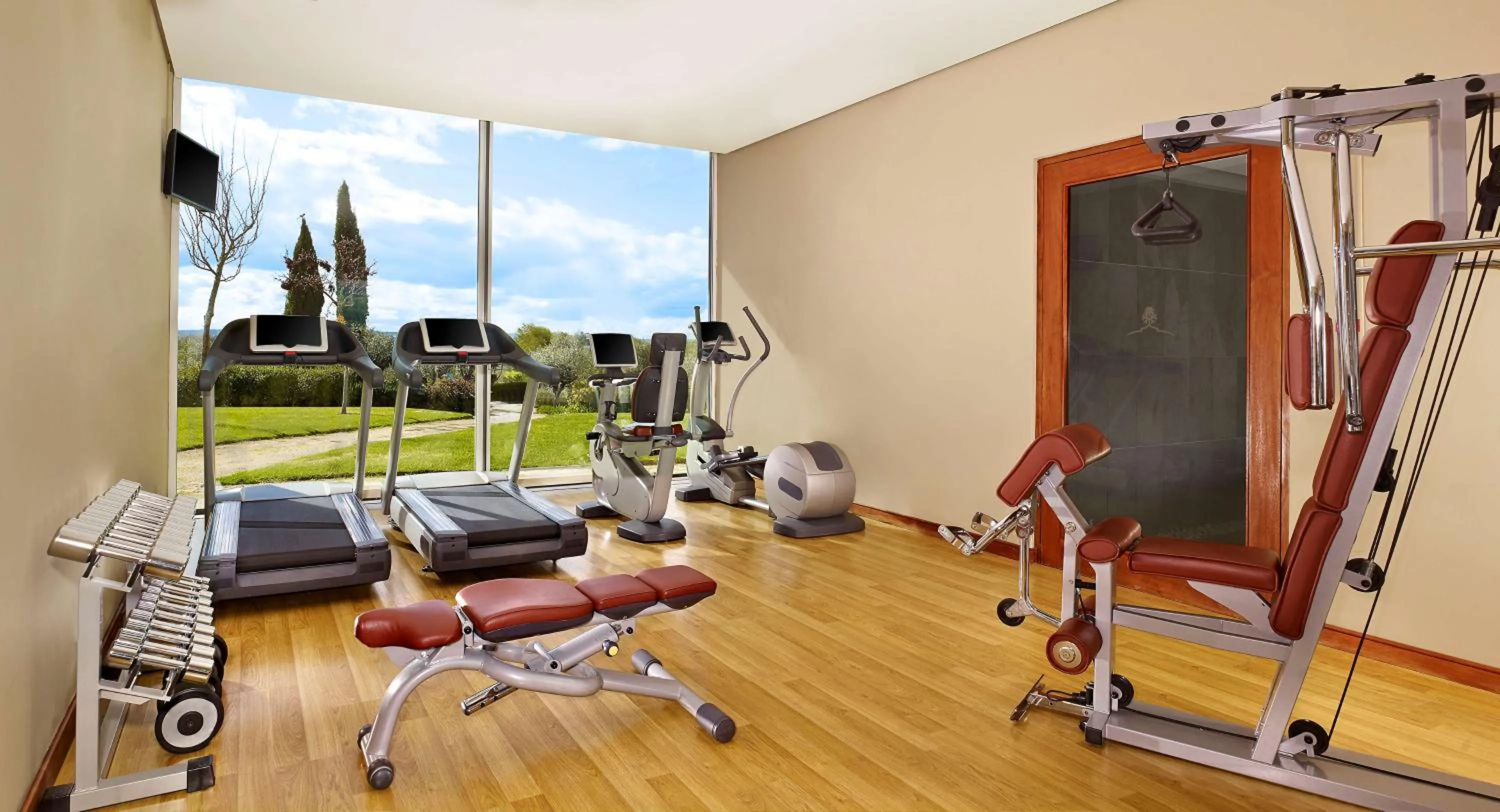 Fitness centre/facilities in Convento do Espinheiro, Historic Hotel & Spa