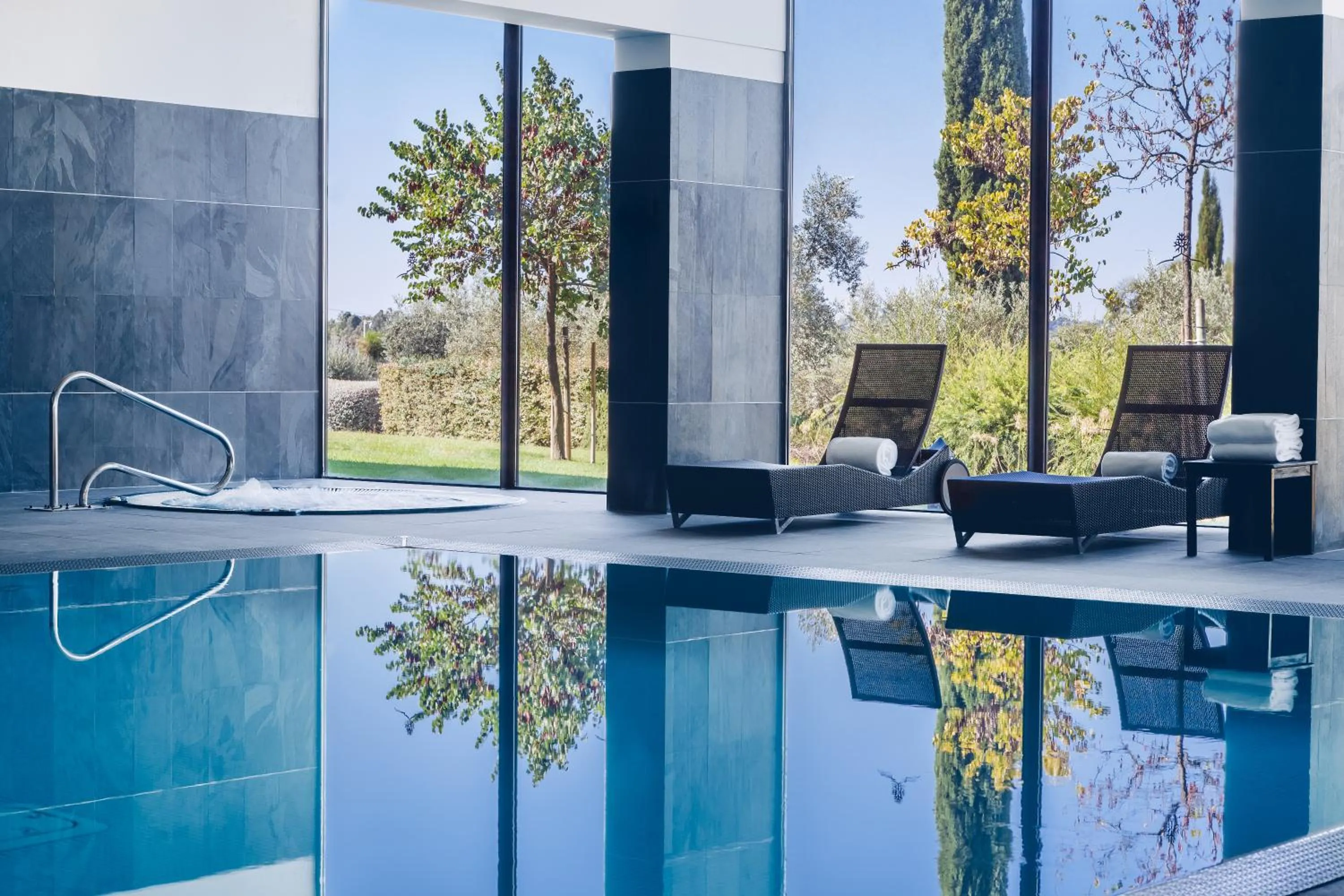 Hot Tub in Convento do Espinheiro, Historic Hotel & Spa