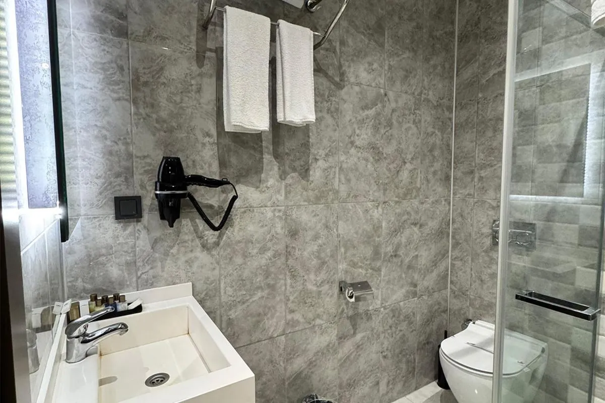 Shower in Ankara Royal Hotel