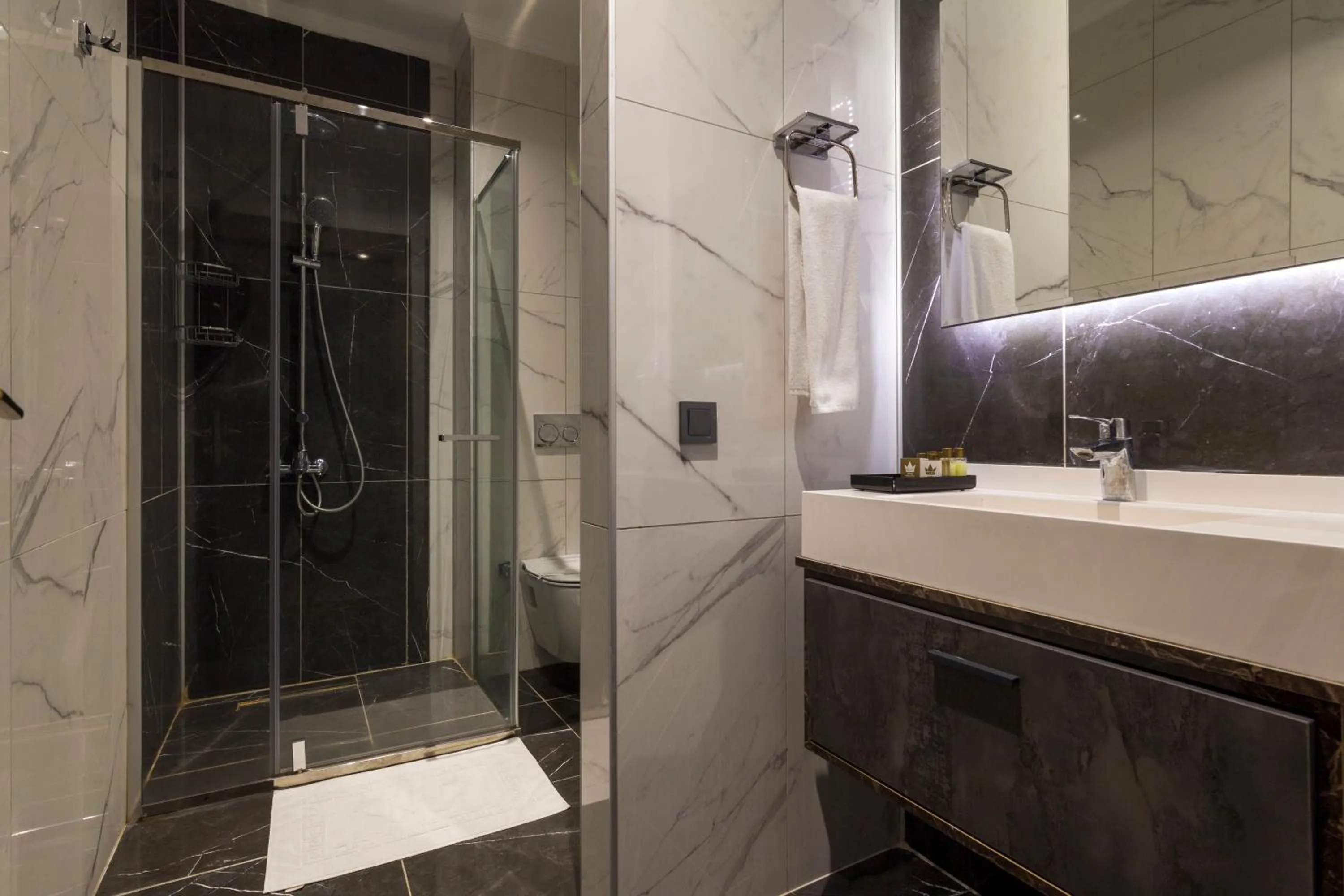 Shower in Ankara Royal Hotel