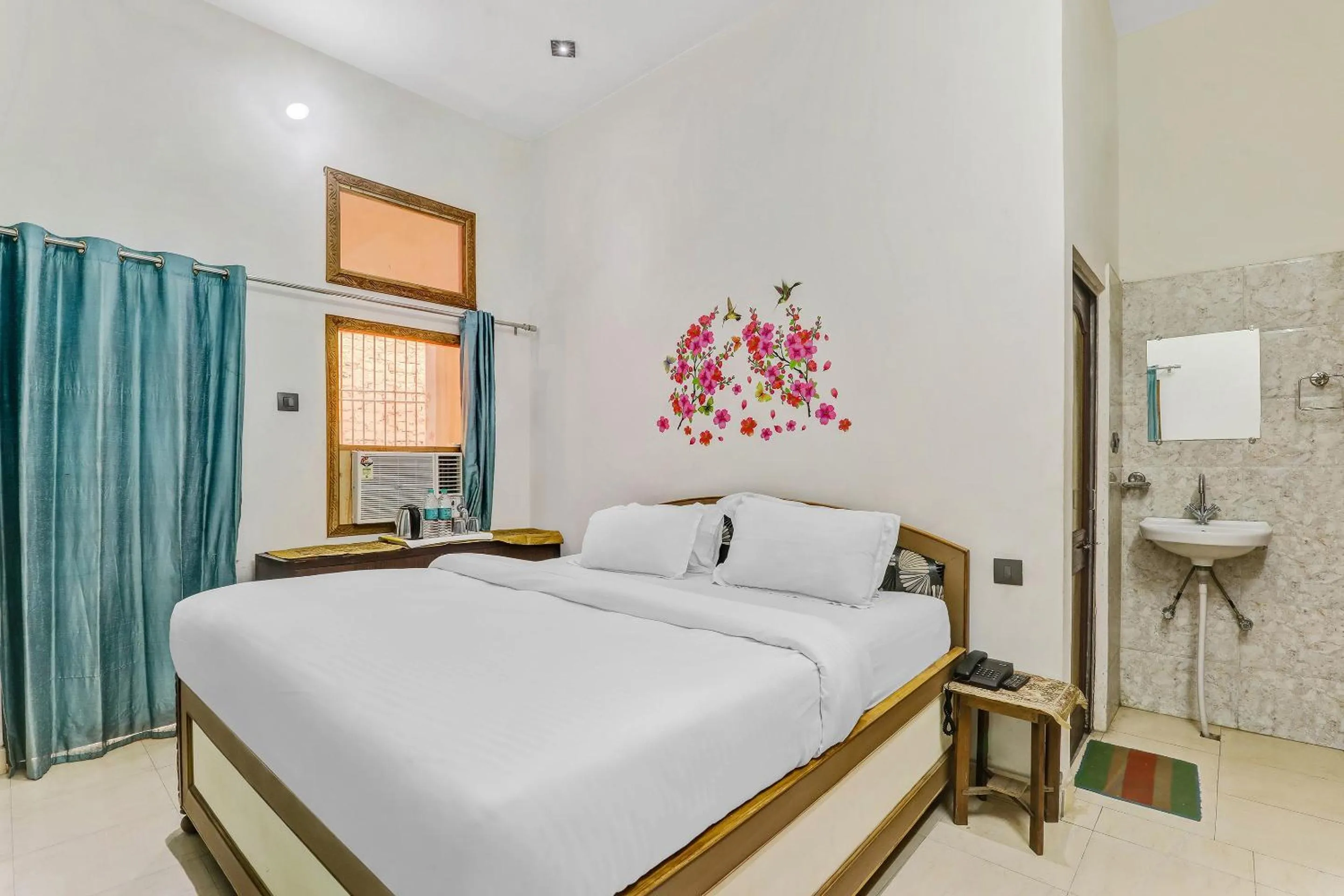 Bedroom, Bed in Hotel K V PALACE