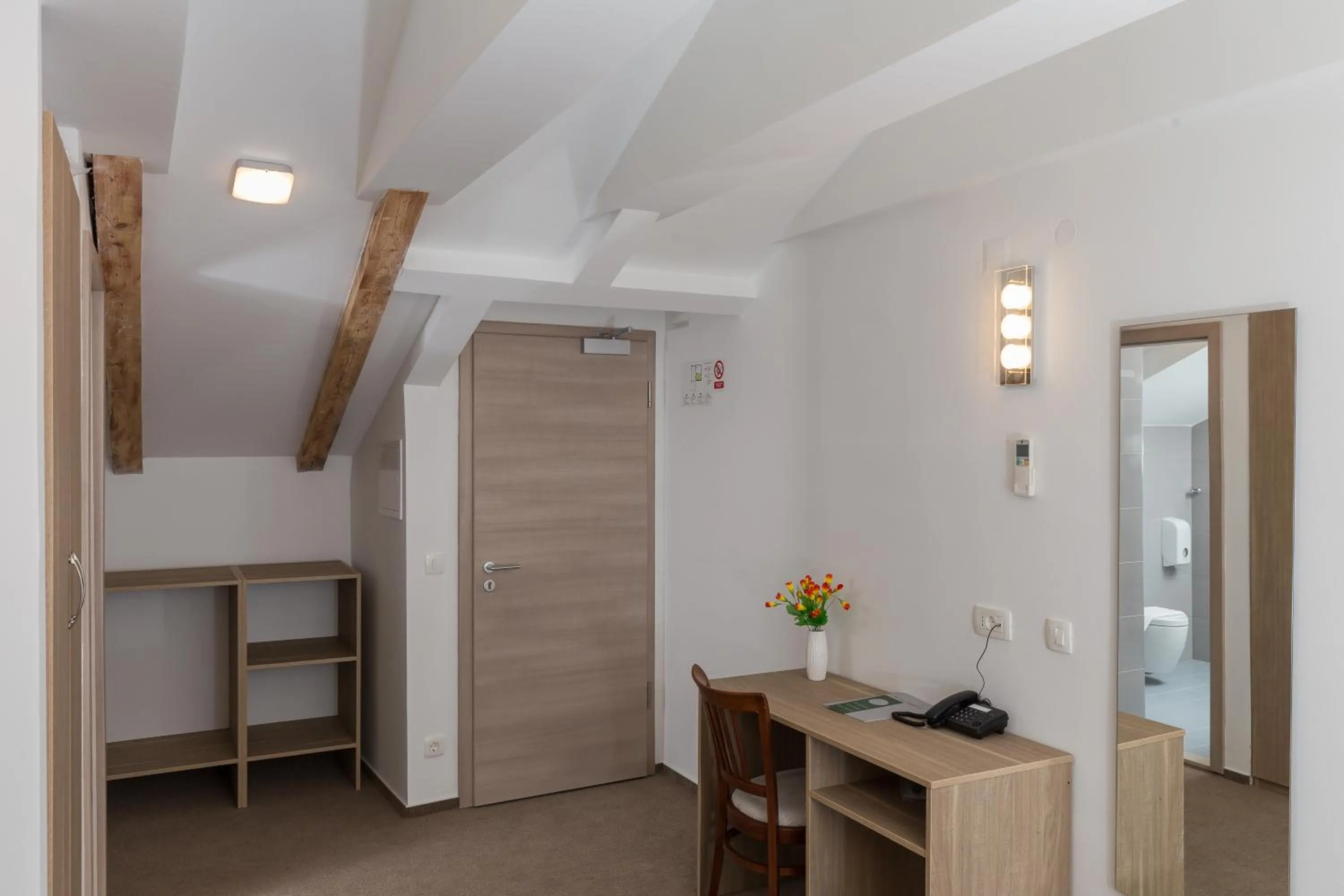 Dining area in Hotel Vimbula - Komolac