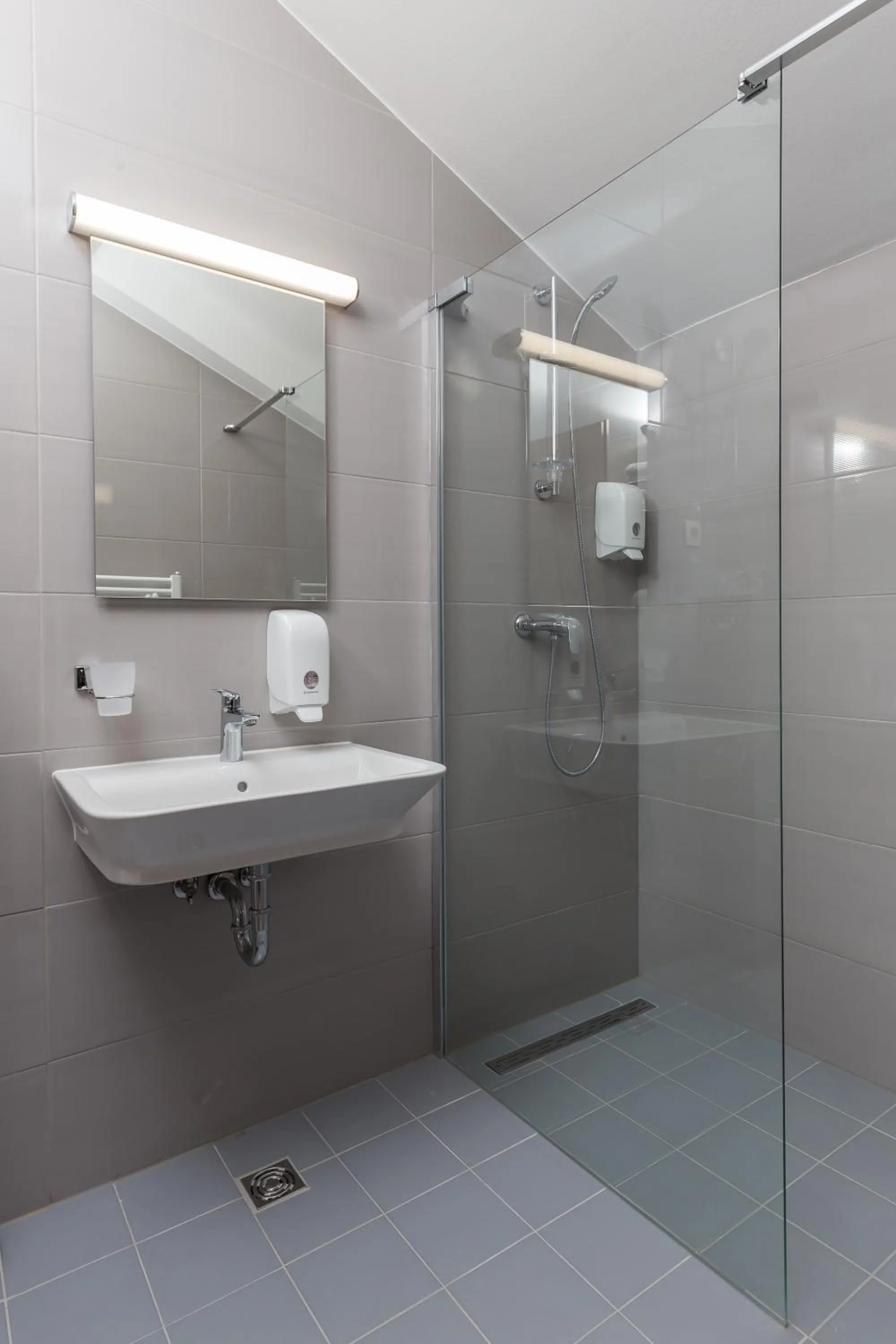 Bathroom in Hotel Vimbula - Komolac