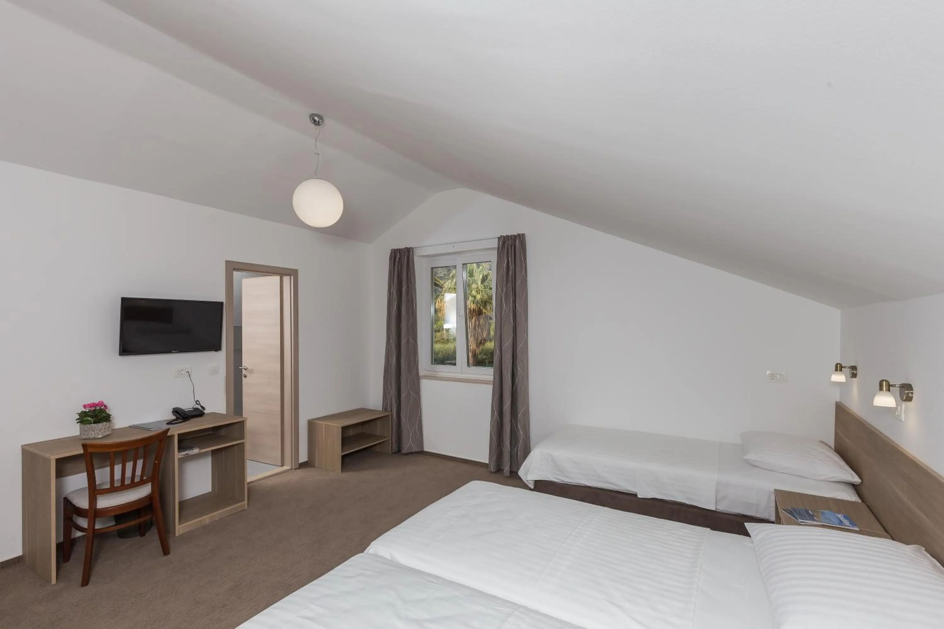 Bedroom, Bed in Hotel Vimbula - Komolac