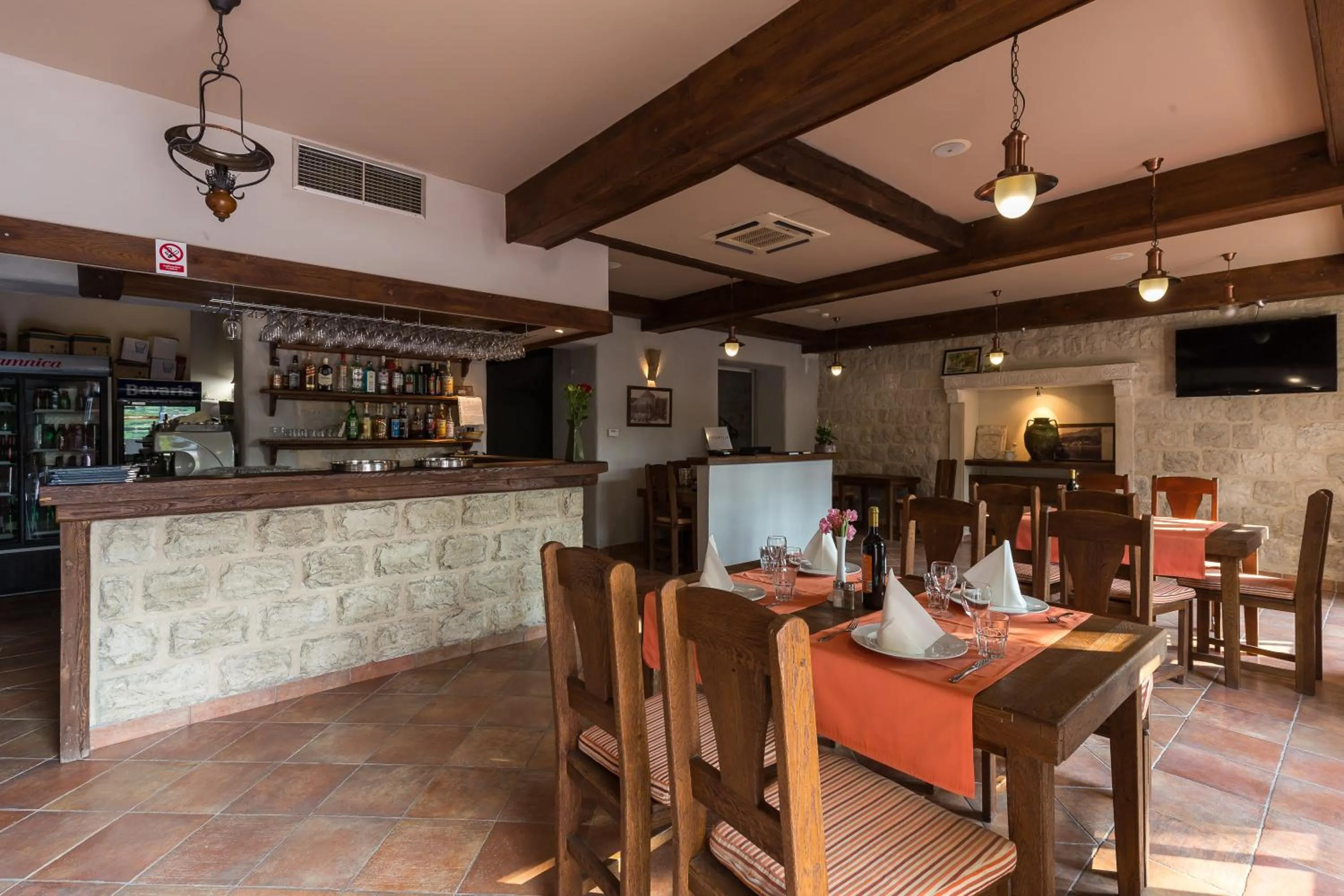 Lounge or bar in Hotel Vimbula - Komolac