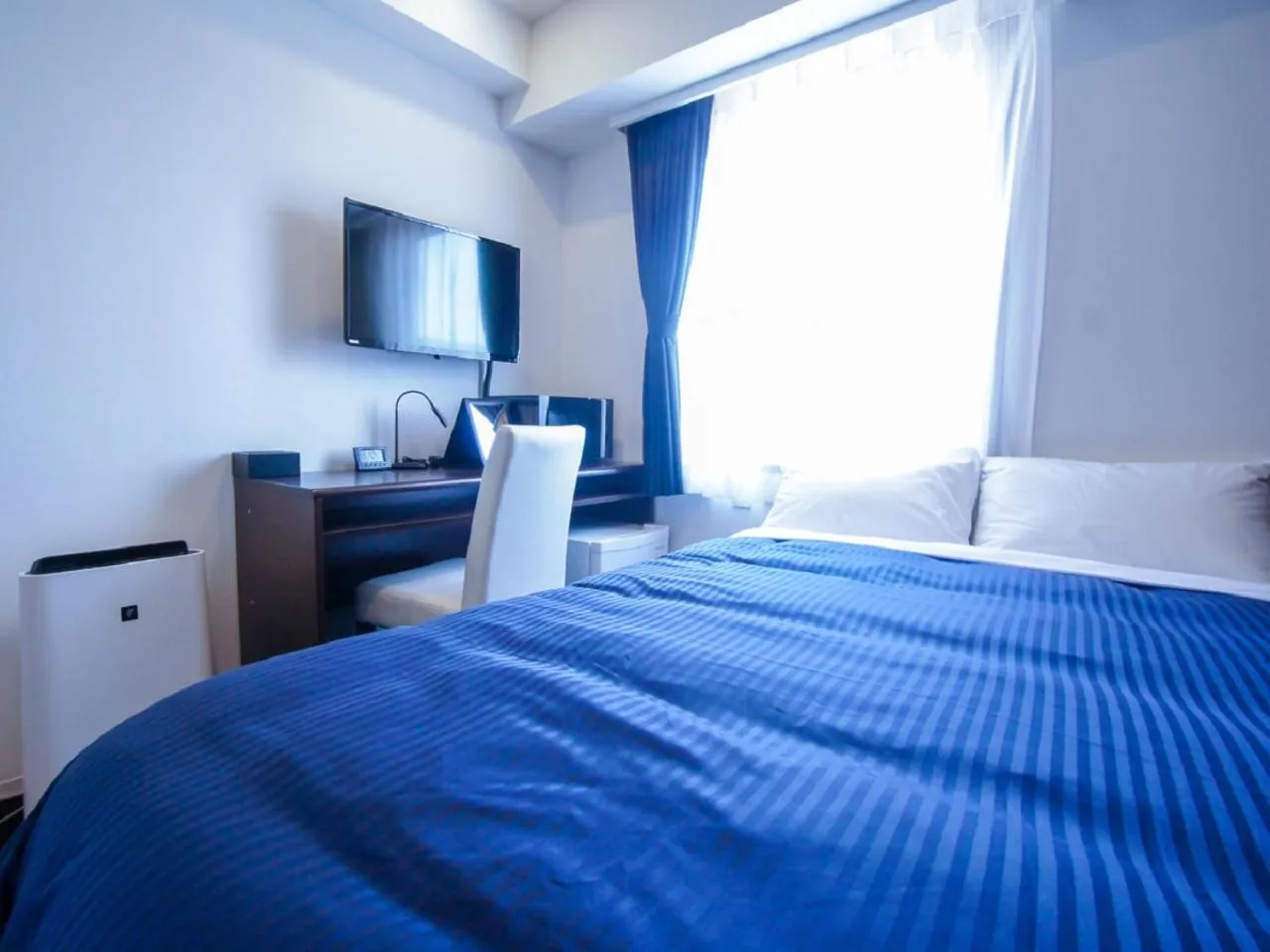 TV and multimedia, Bed in HOTEL LiVEMAX Tokyo Shiomi Ekimae