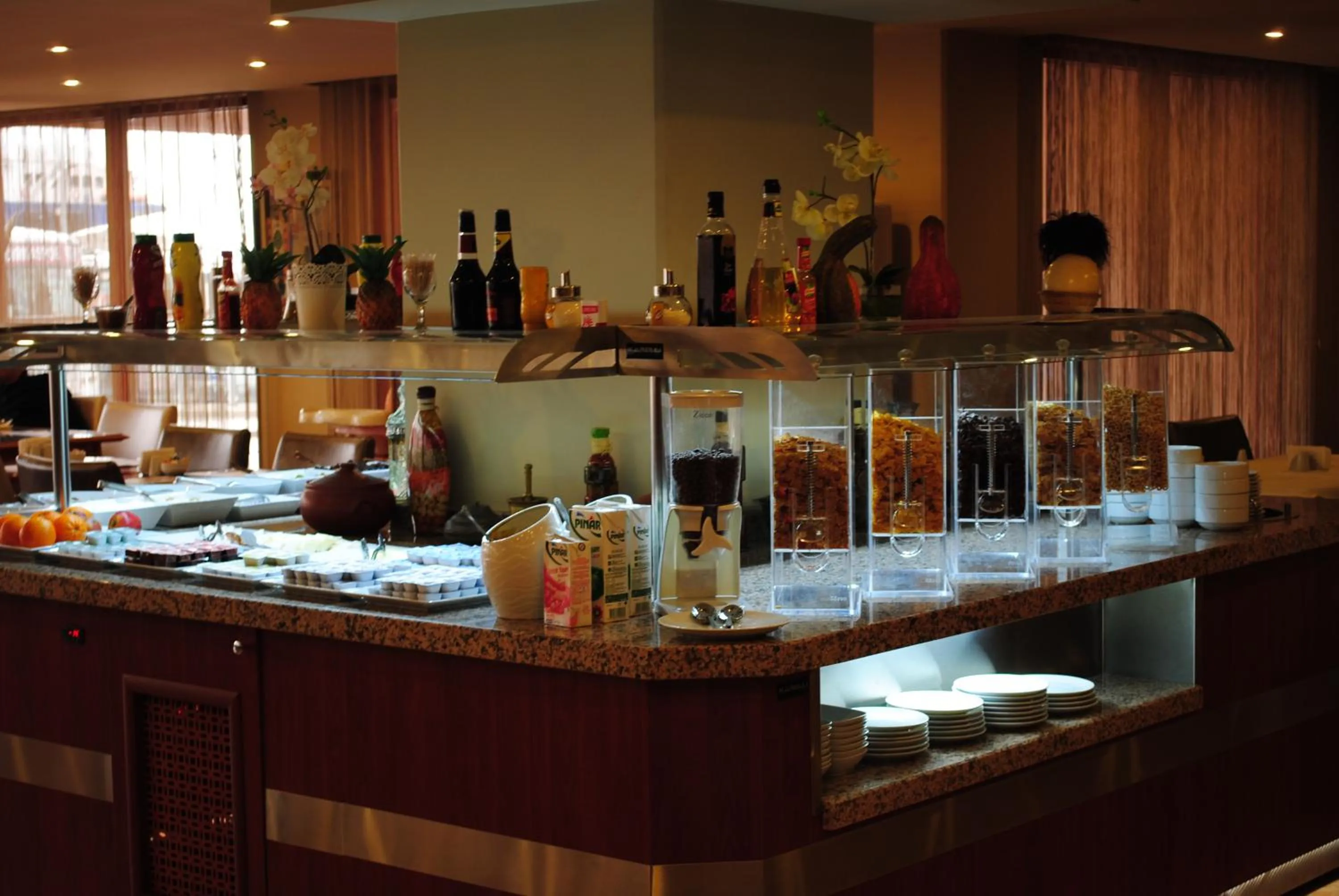 Communal lounge/ TV room in Hotel Eken Prestige