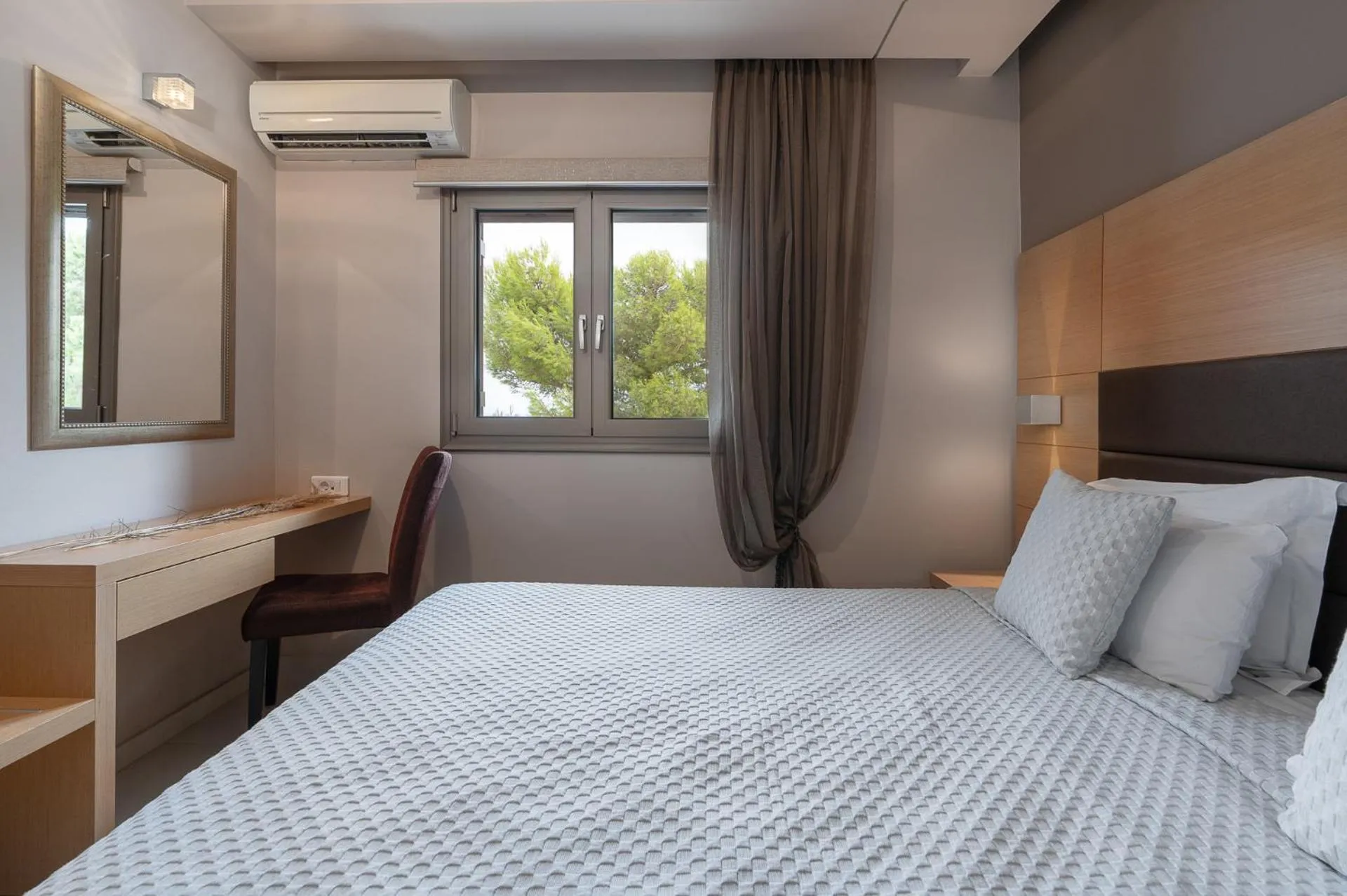 Bedroom, Bed in Kymothoe Elite Suites