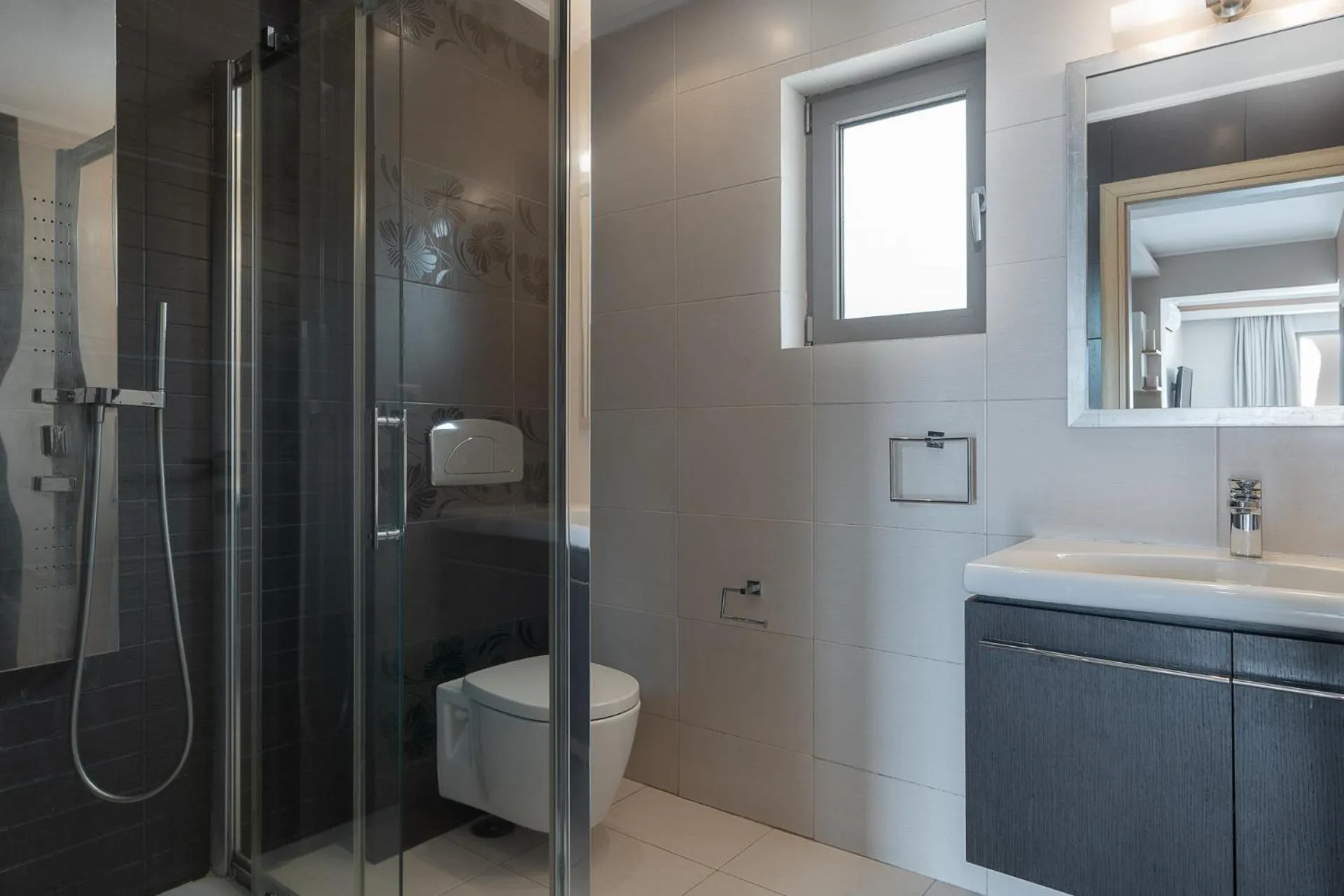Shower in Kymothoe Elite Suites