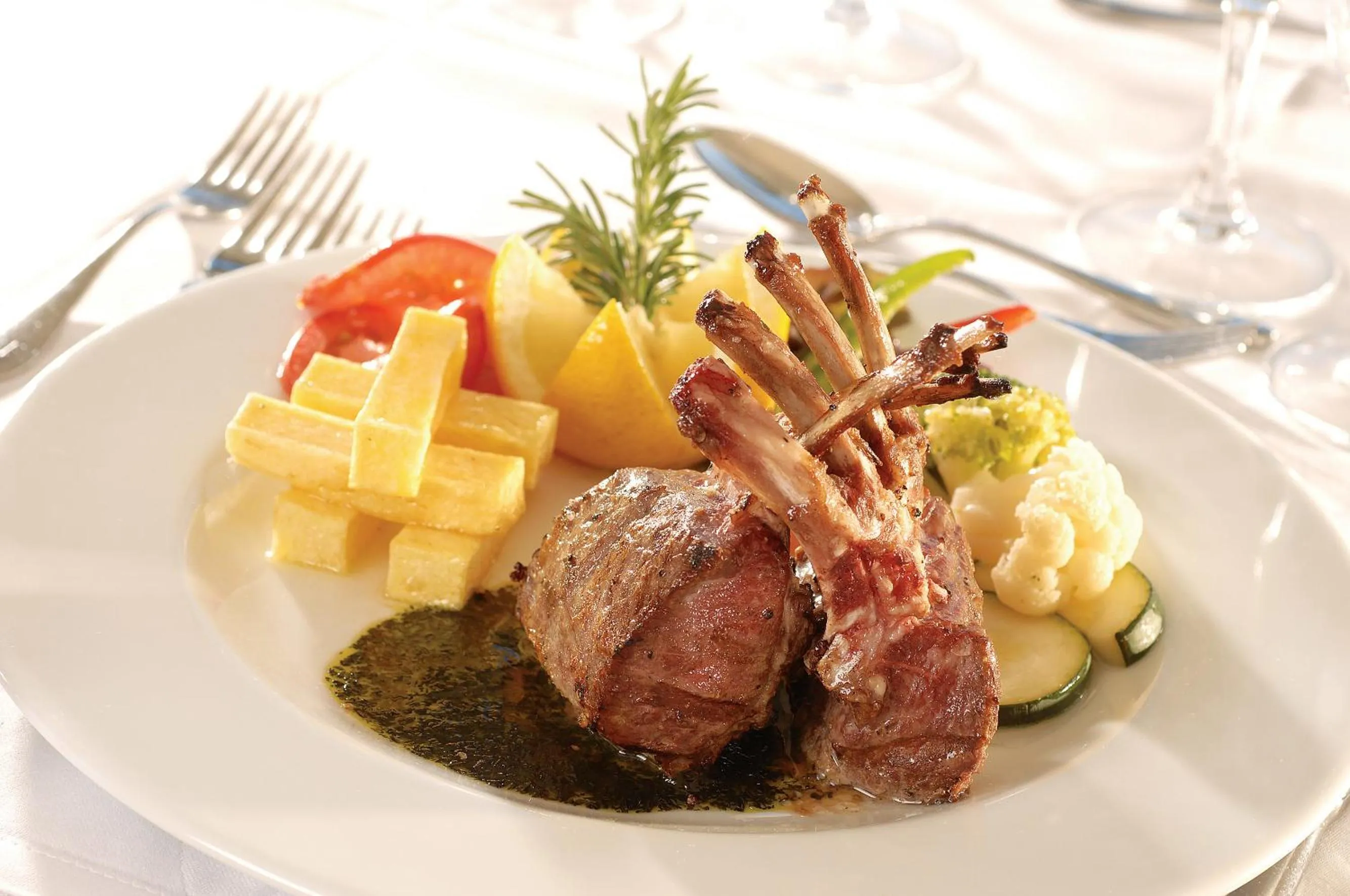 Restaurant/places to eat in Hotel Apartamento Balaia Atlantico