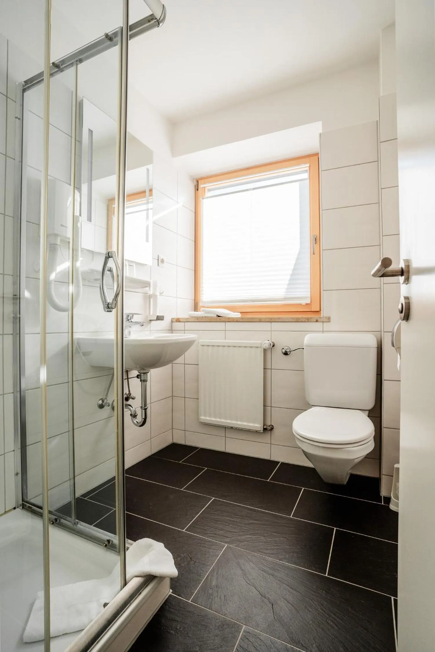 Bathroom in Hotel Vötterl