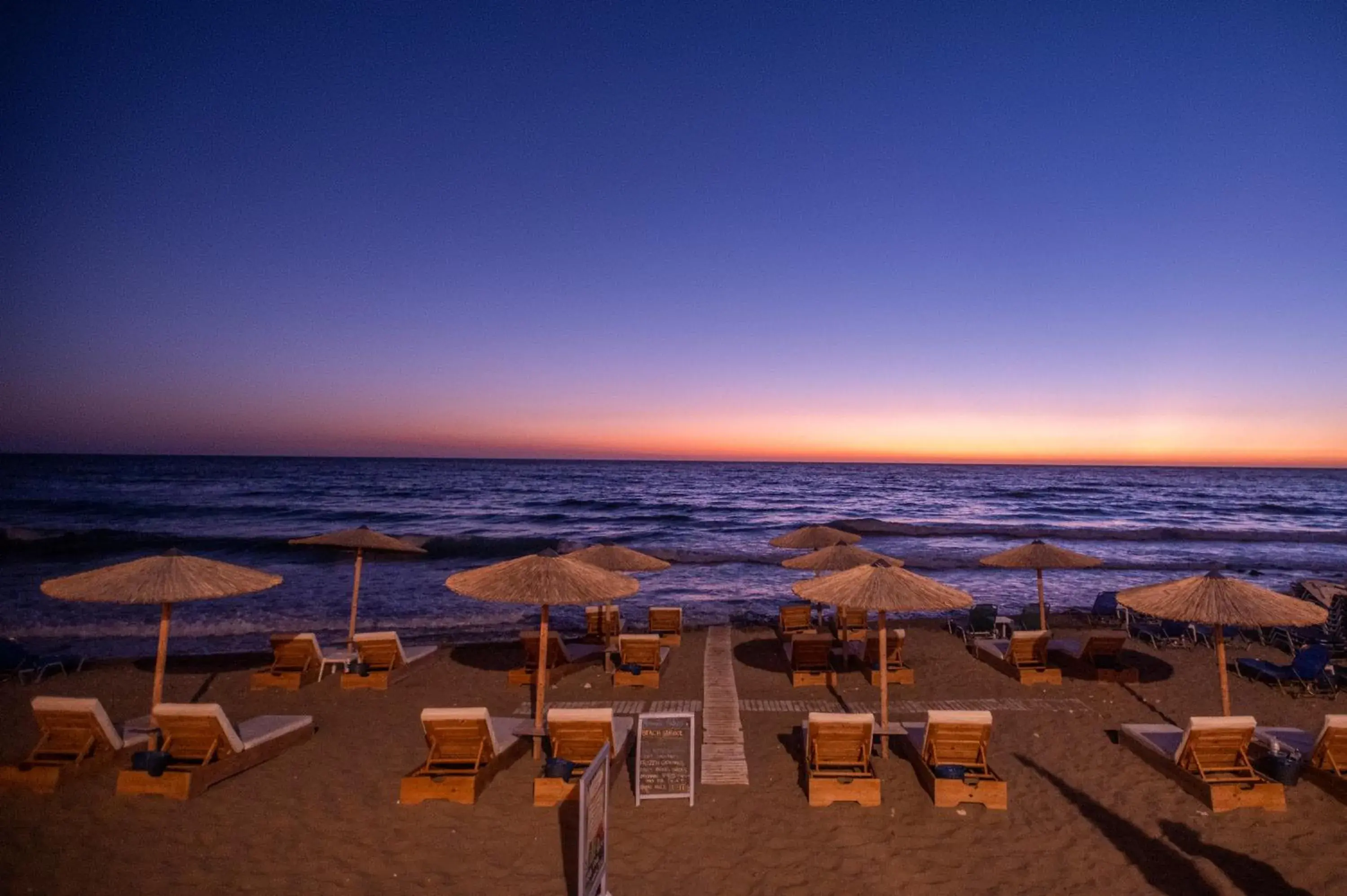 Romantic Palace Beach Apartments Romantic Palace Beach Apartments