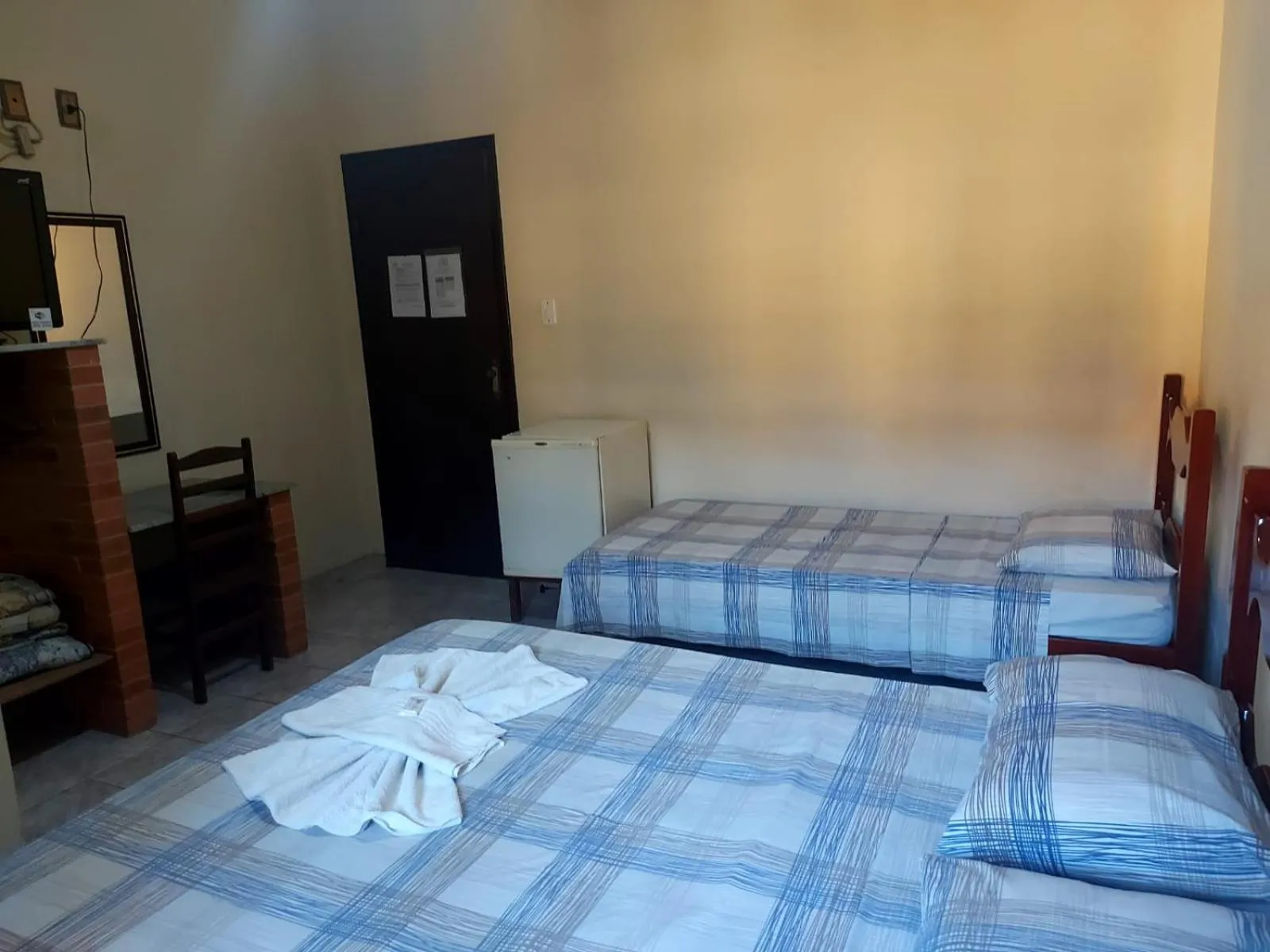 Photo of the whole room, Bed in Hotel Colonial