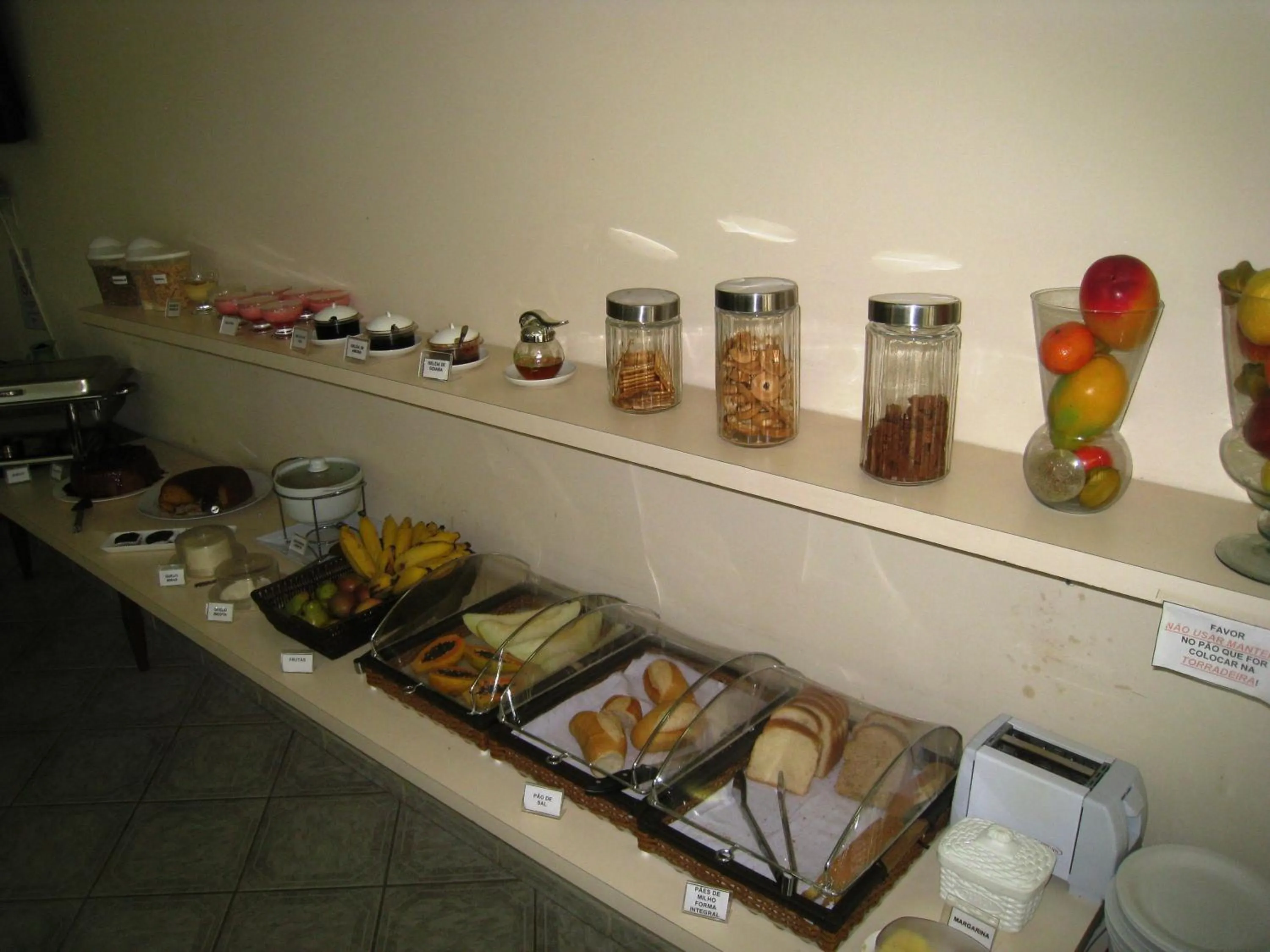 Food and drinks in Hotel Colonial