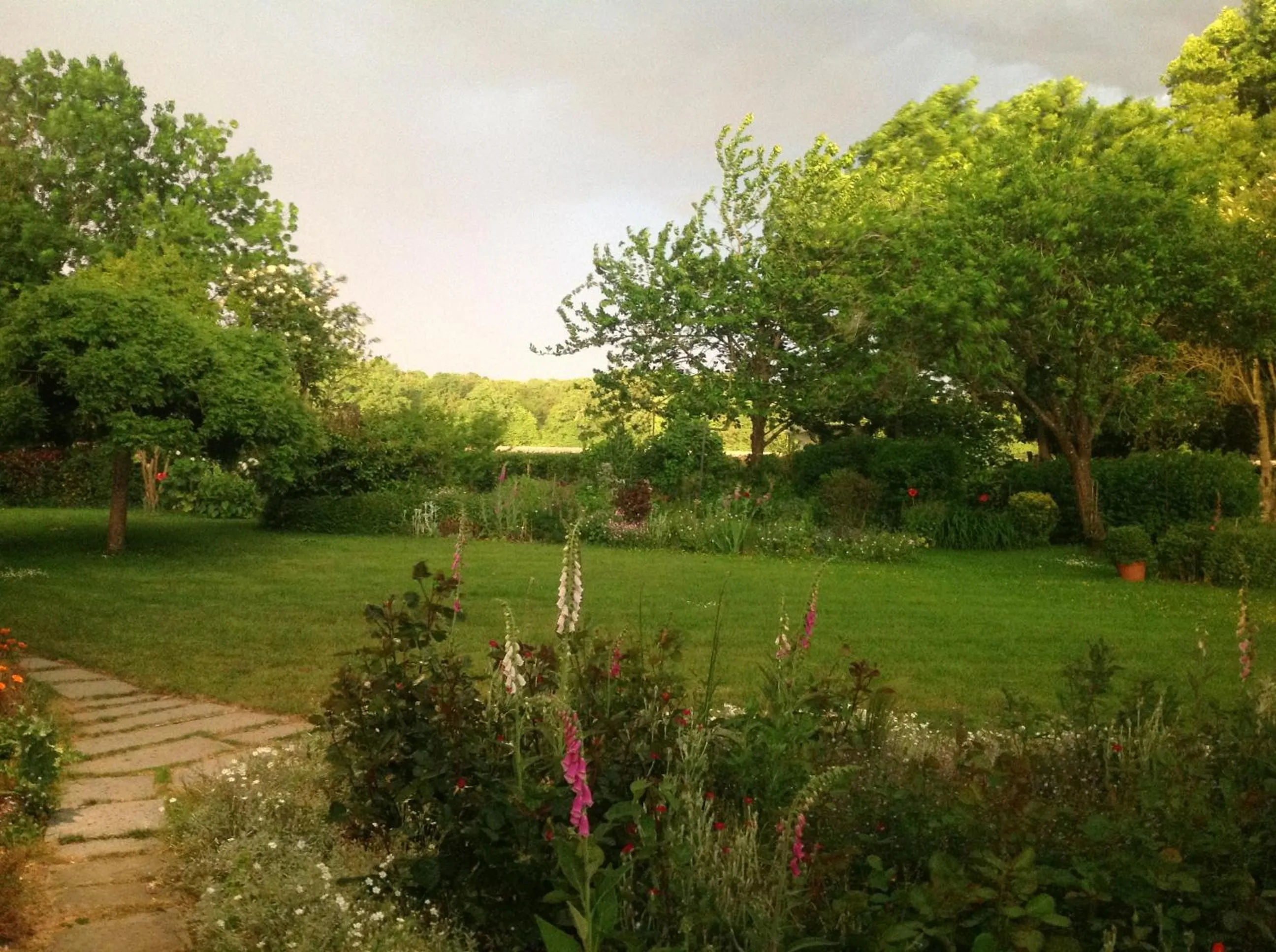 Garden view in Au Pont Ricoul