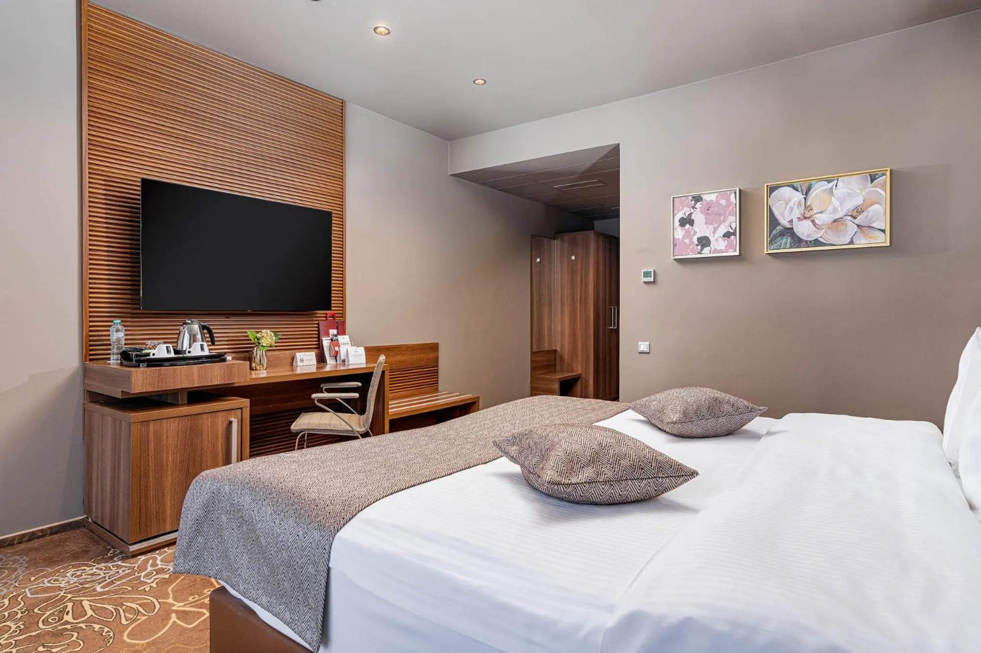 Bedroom, Bed in RIN Airport Hotel