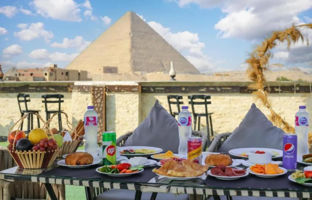 Breakfast in Pyramids Family Inn