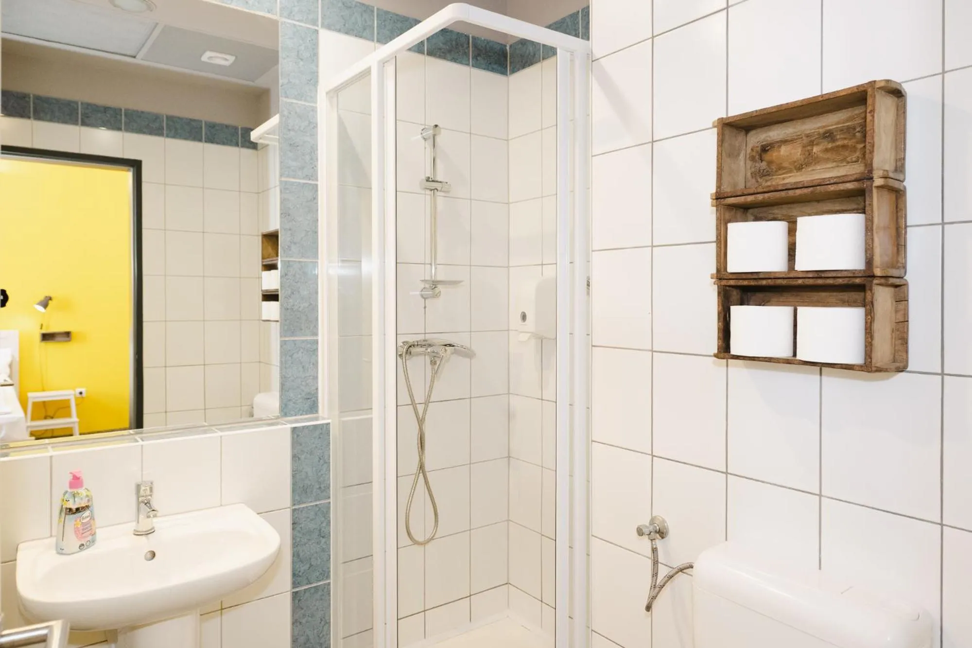 Bathroom in Wombat's City Hostel Budapest