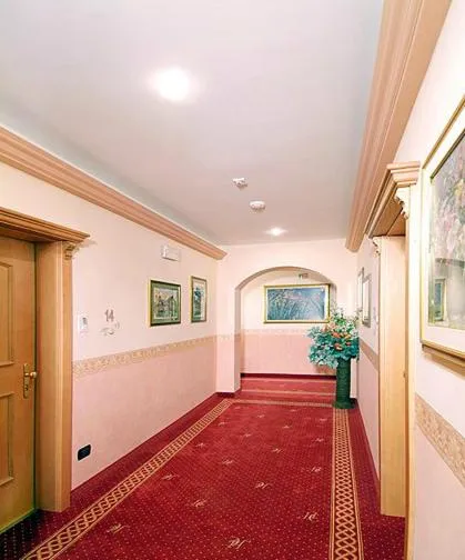 Decorative detail in Hotel Europa