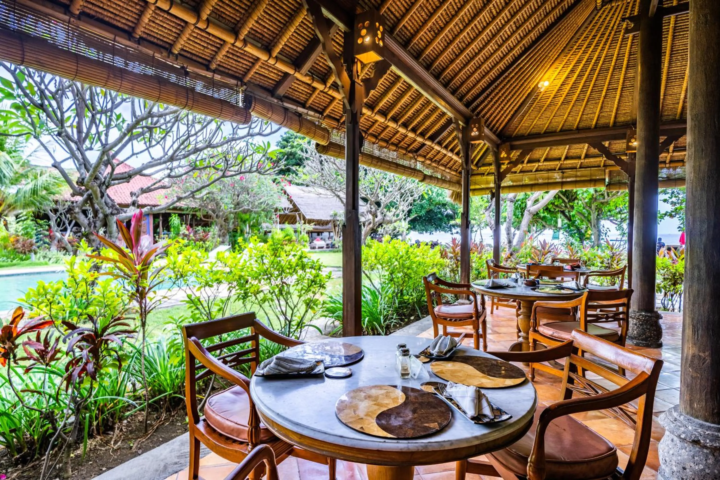 Restaurant/places to eat in Taman Selini Wahana Beach Resort