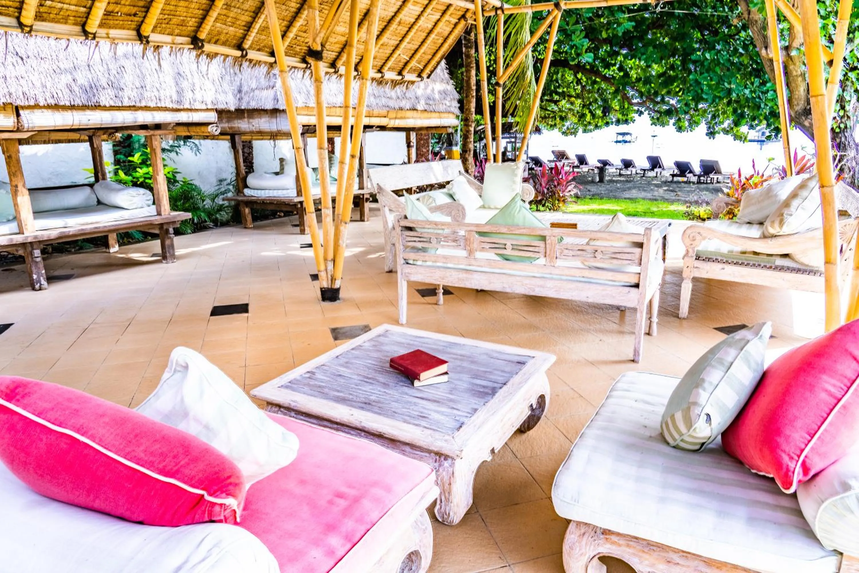 Taman Selini Wahana Beach Resort