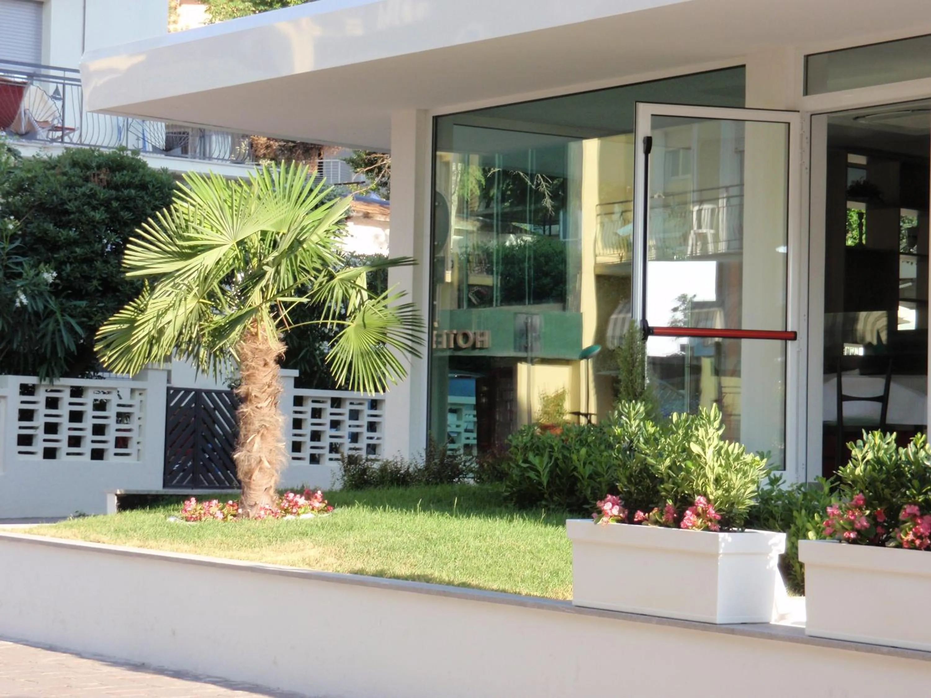 Facade/entrance in Hotel Atlantic & Spa