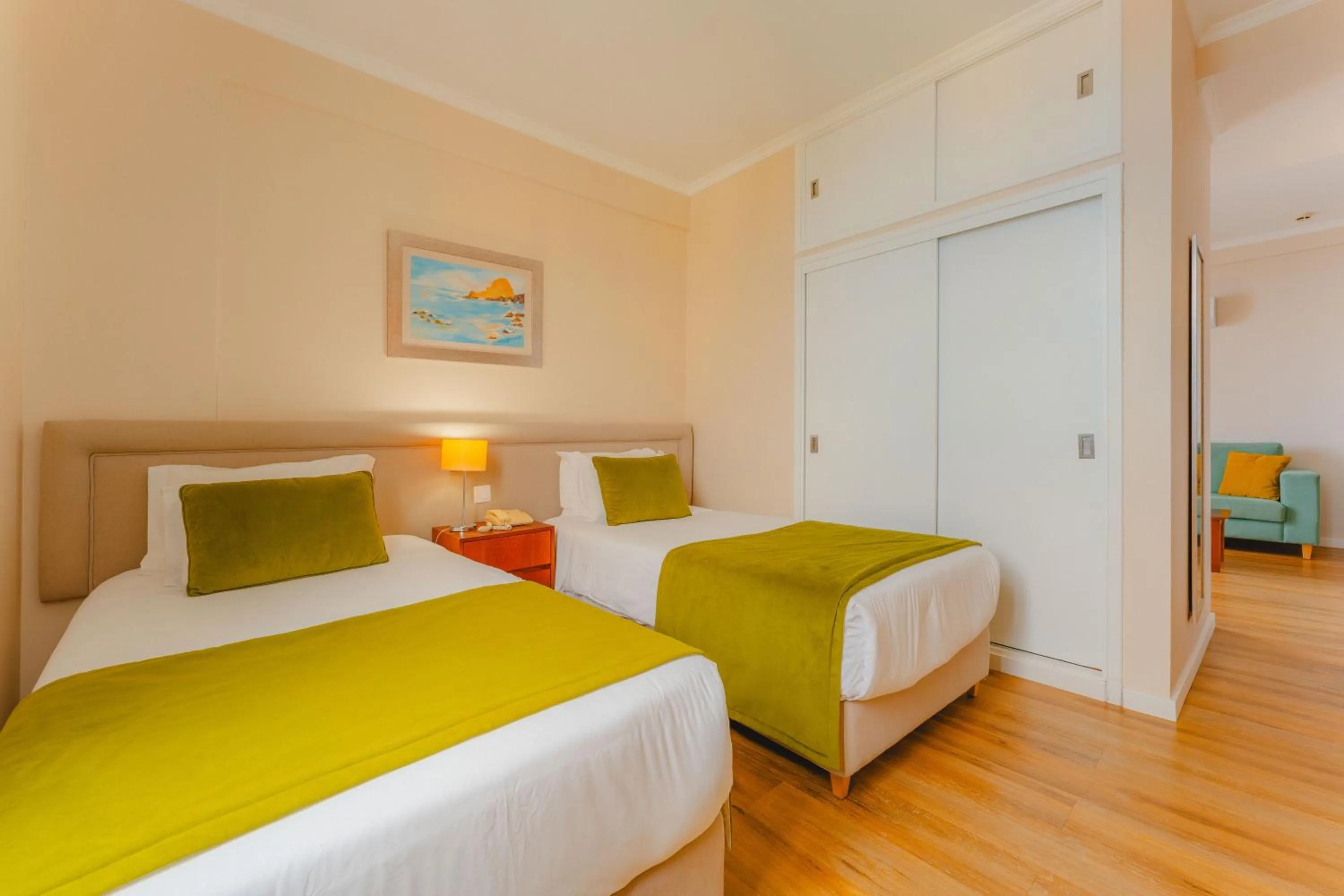 Bedroom, Bed in Duas Torres Hotel