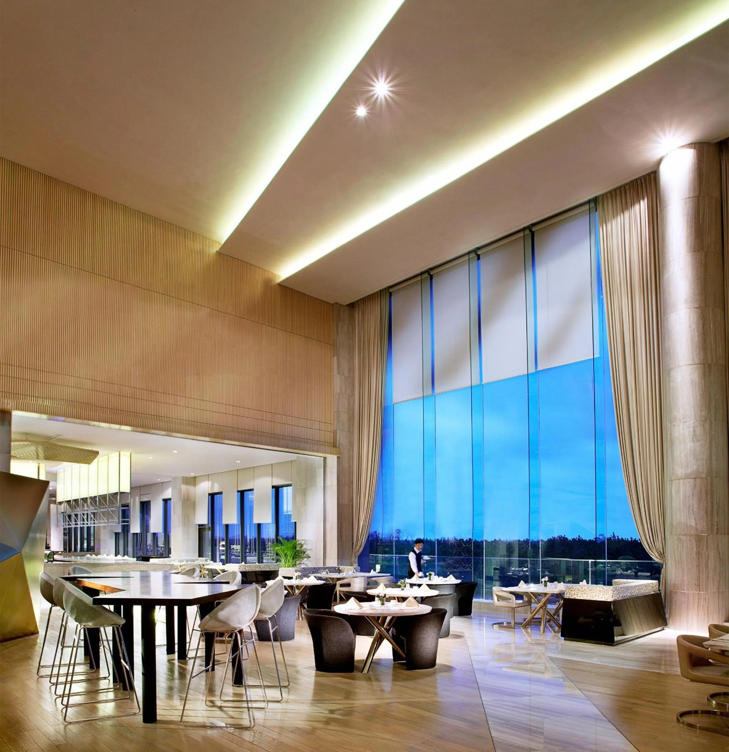 Restaurant/places to eat in Wyndham Grand Qingdao