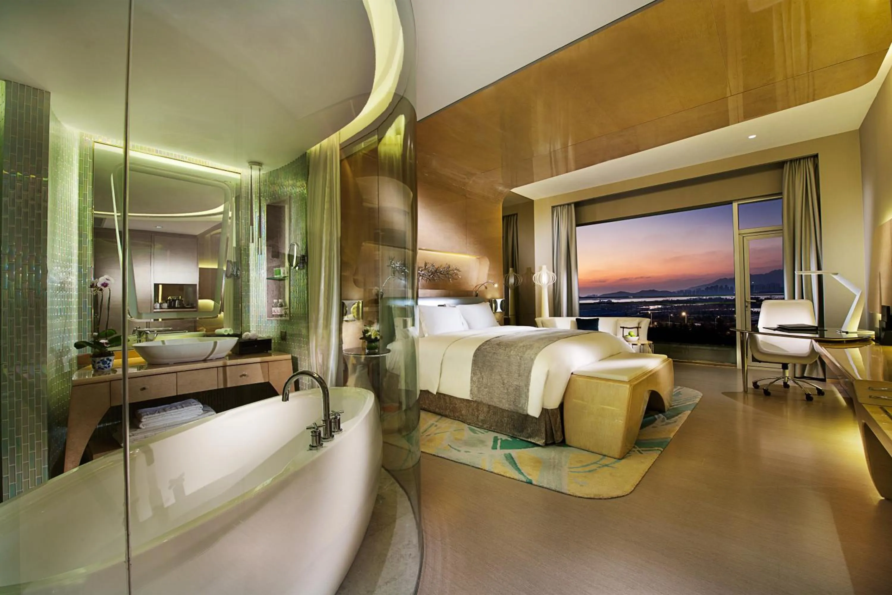 Photo of the whole room, Bed in Wyndham Grand Qingdao