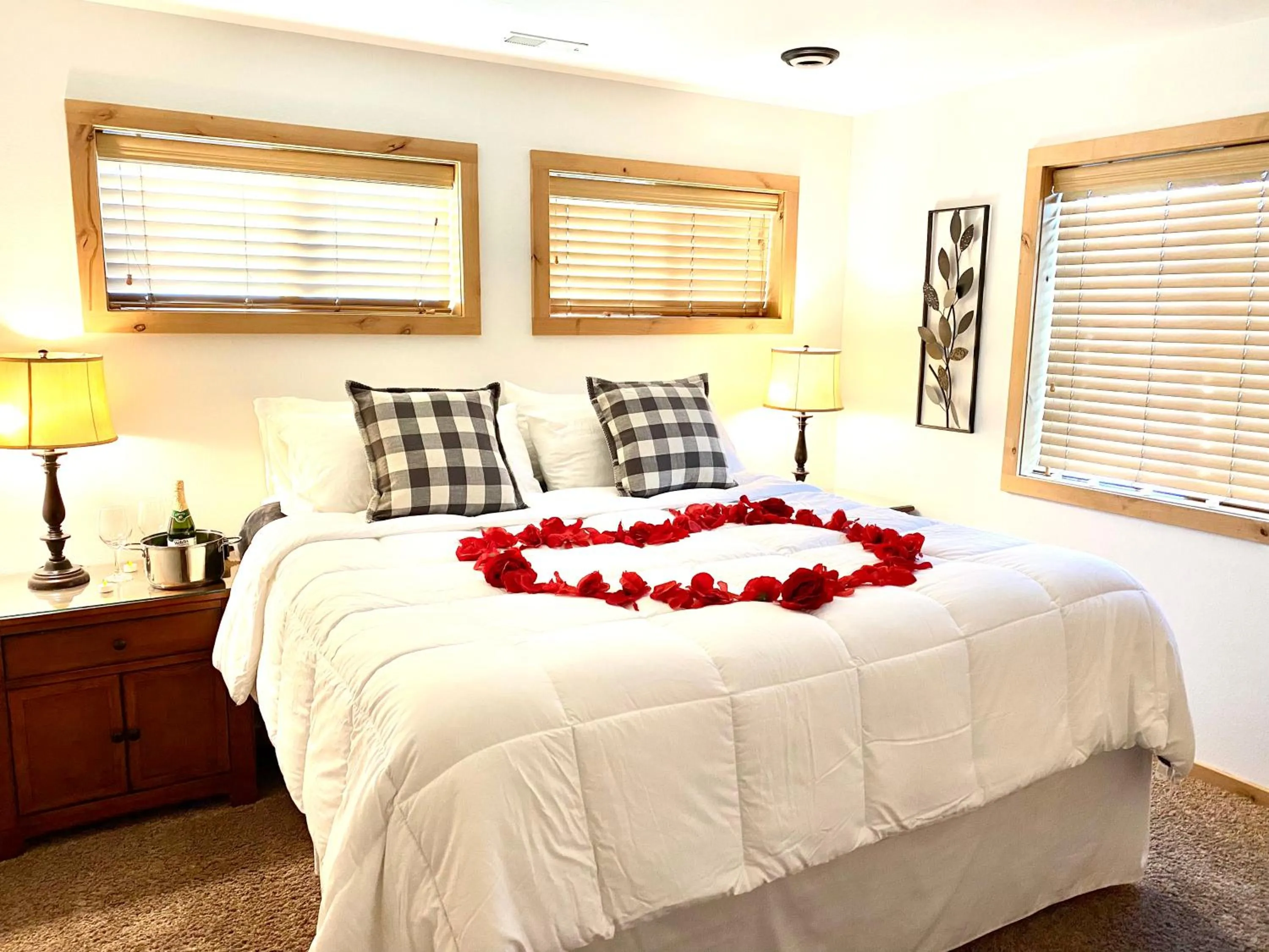 Bedroom, Bed in The Raspberry Garden