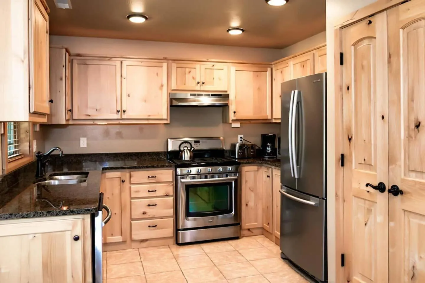 Kitchen or kitchenette in The Raspberry Garden