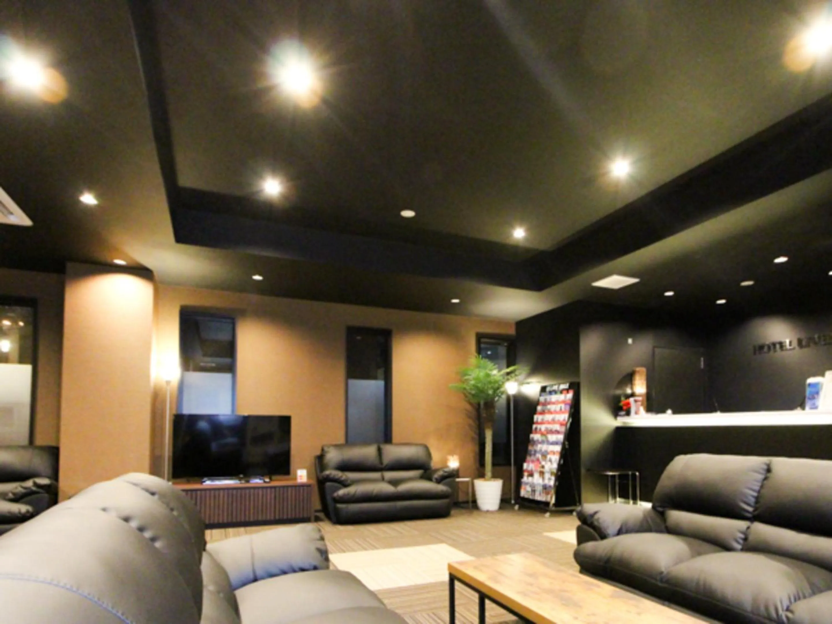 Lobby or reception in HOTEL LiVEMAX Minamihashimoto Ekimae