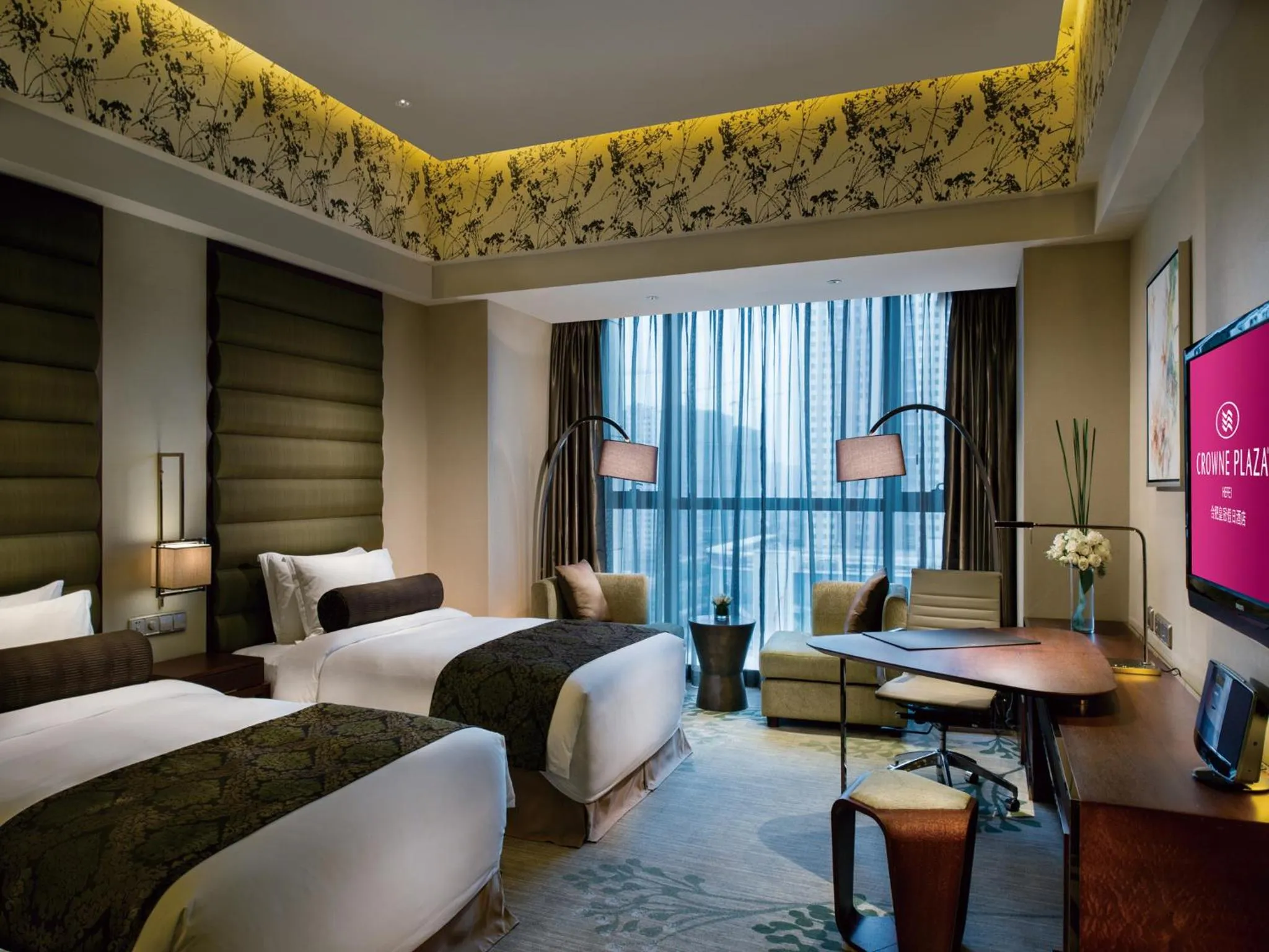TV and multimedia, Bed in Crowne Plaza Hefei by IHG