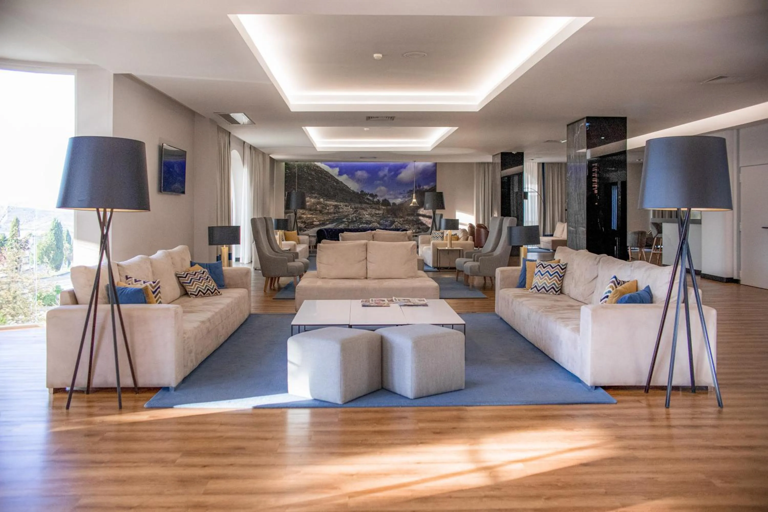 Lobby or reception in Hotel Covilhã Dona Maria Affiliated by Meliá