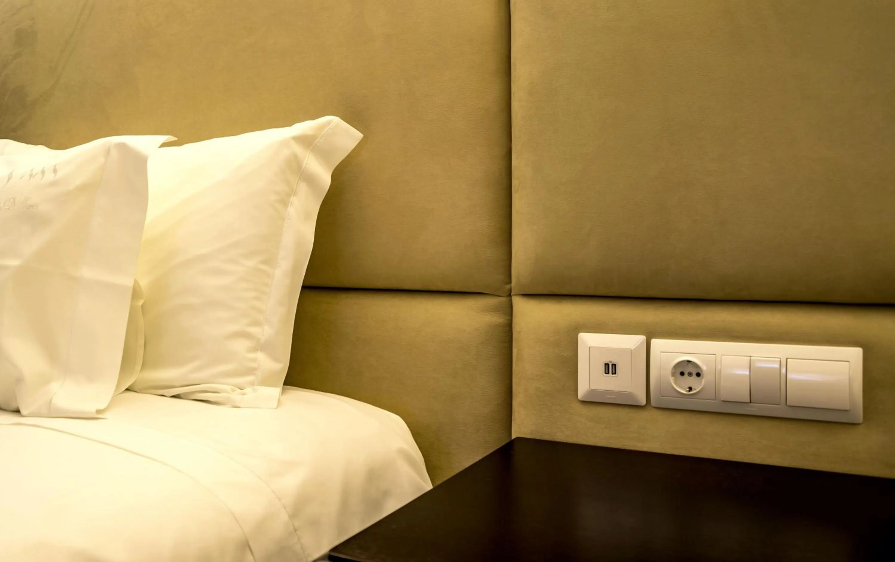Decorative detail, Bed in Hotel Covilhã Dona Maria Affiliated by Meliá