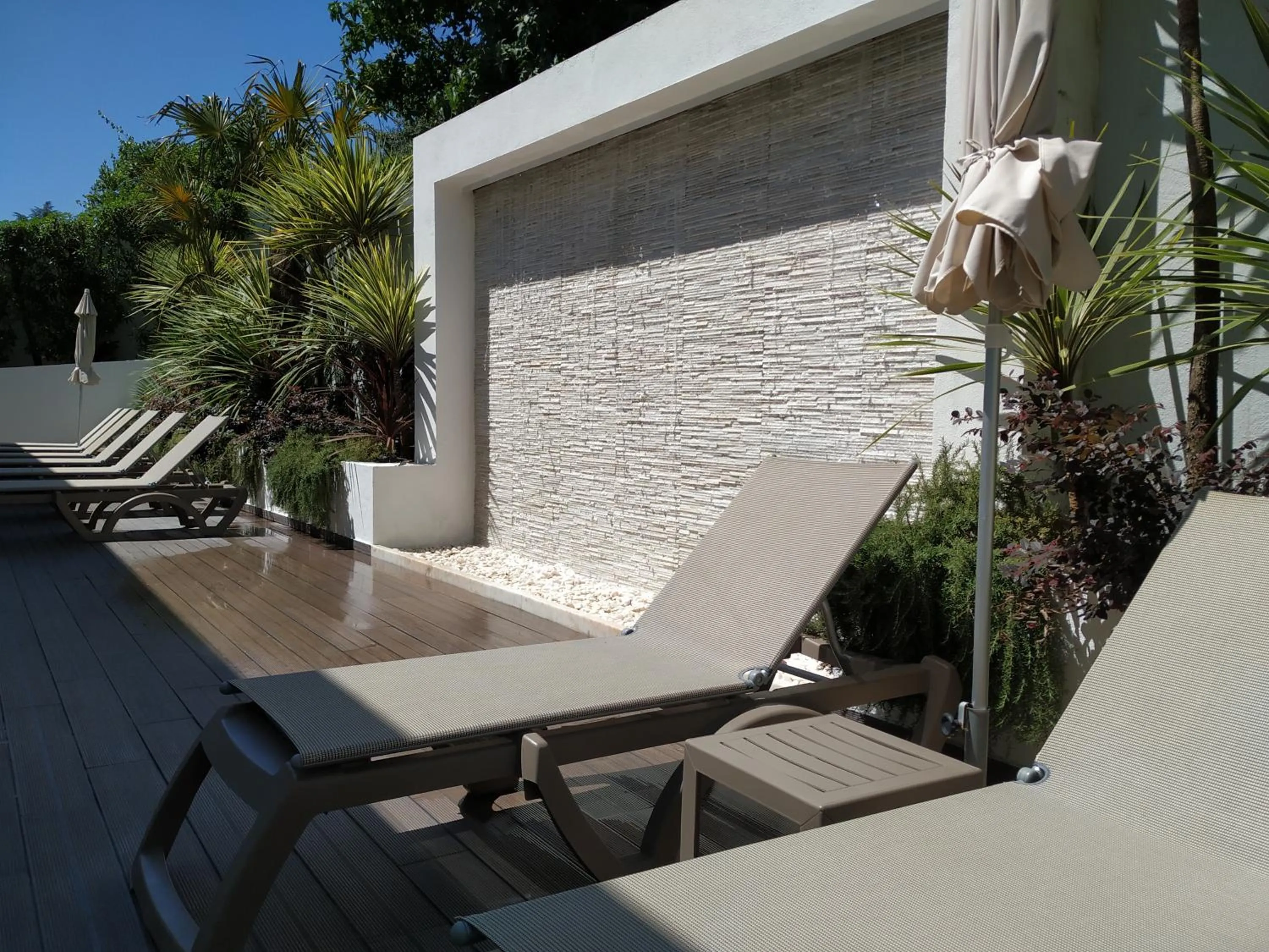 Patio in Hotel Covilhã Dona Maria Affiliated by Meliá