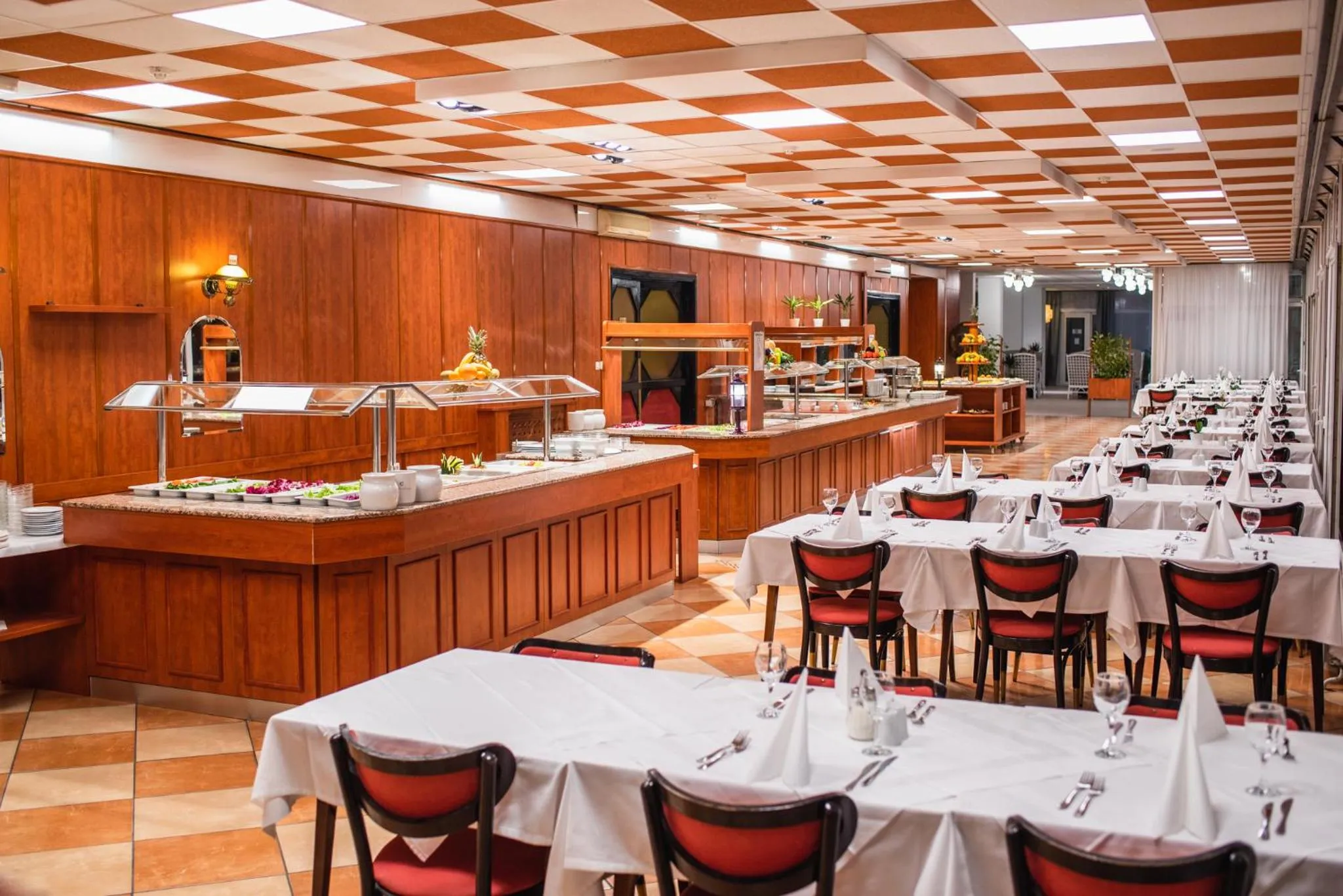 Restaurant/places to eat in Mediteran Maradiso Hotel by Aminess