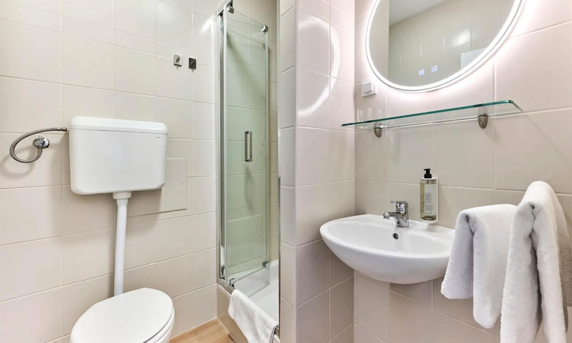 Shower in Mediteran Maradiso Hotel by Aminess