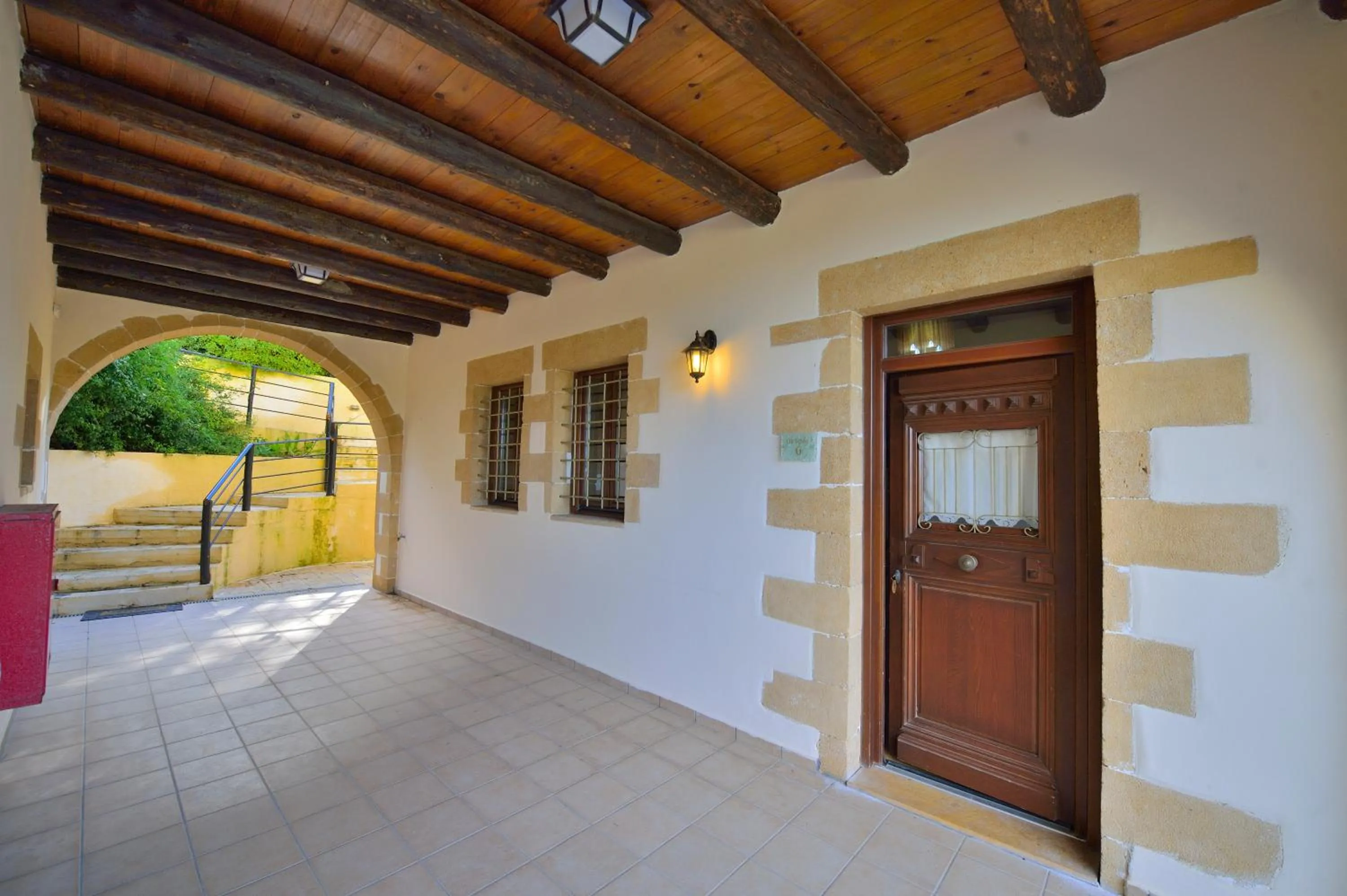 Facade/entrance in Maria Villas