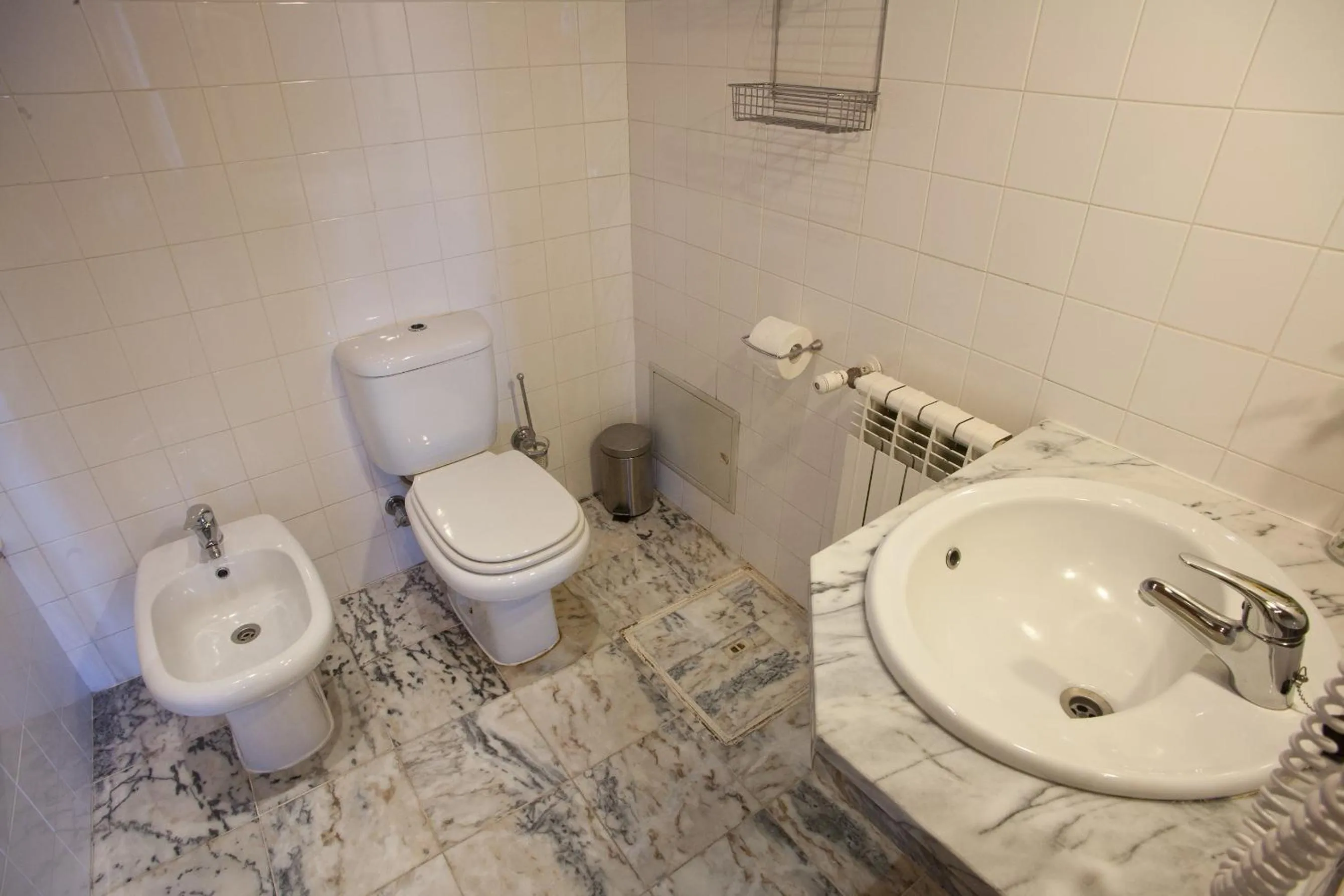 Bathroom in Hotel Rural Quinta da Geia