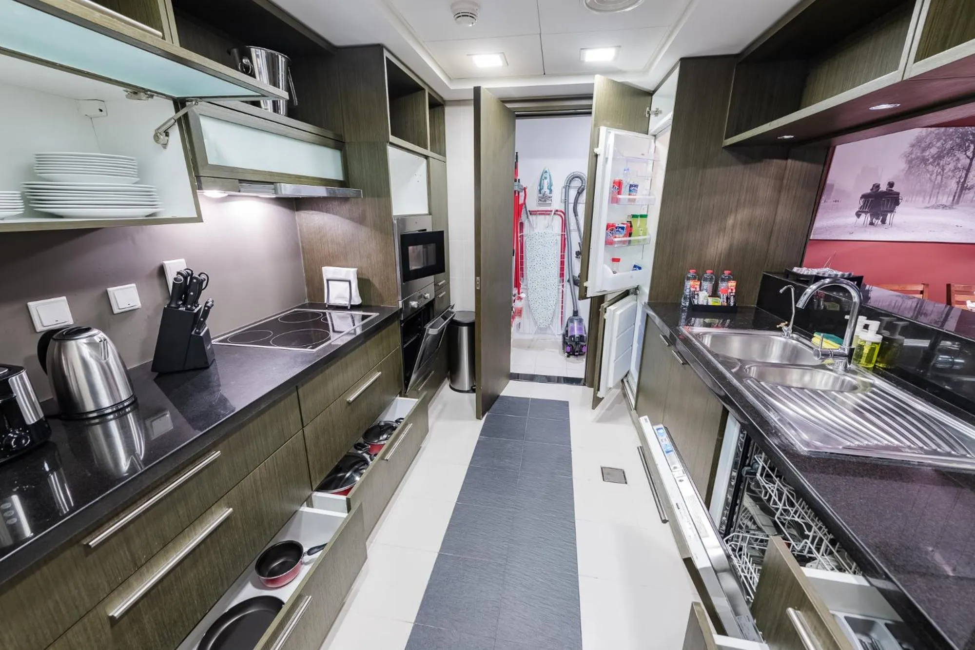 Kitchen or kitchenette in OSKENA Vacation Homes -The Lofts Boulevard Downtown