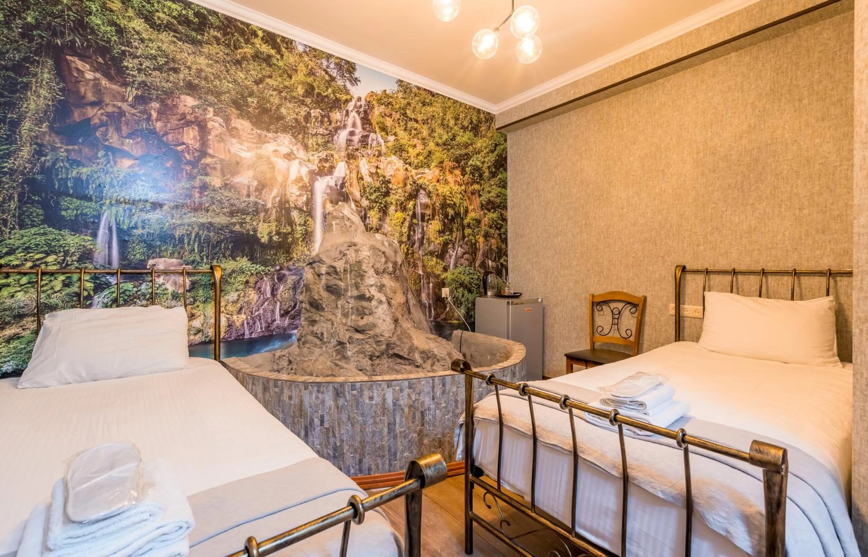 Photo of the whole room in Hotel at Gomi 19