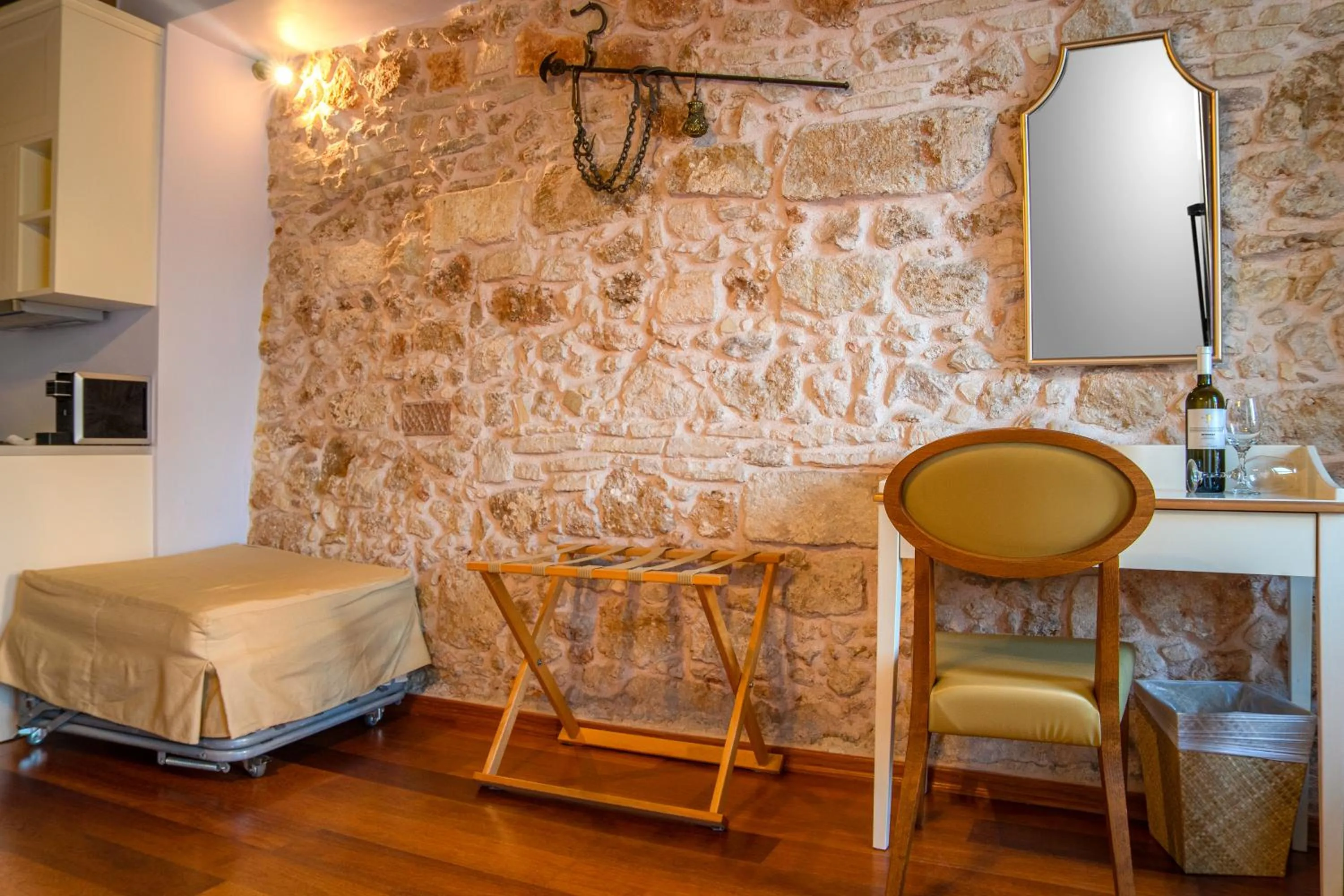 Photo of the whole room in Palazzo Duca