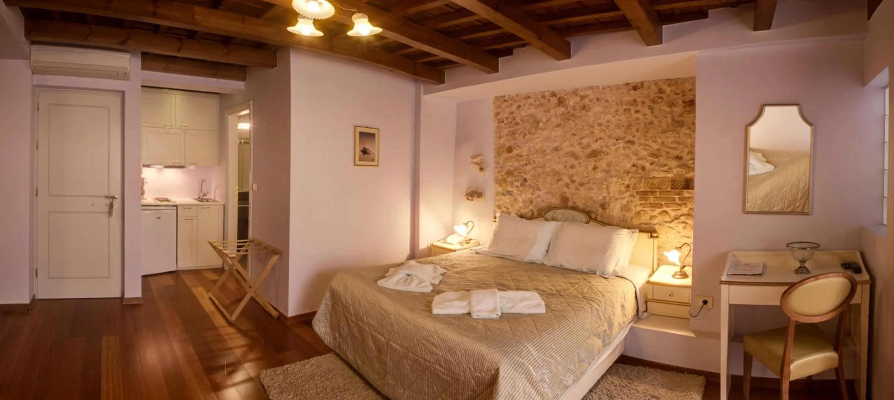 Photo of the whole room, Bed in Palazzo Duca