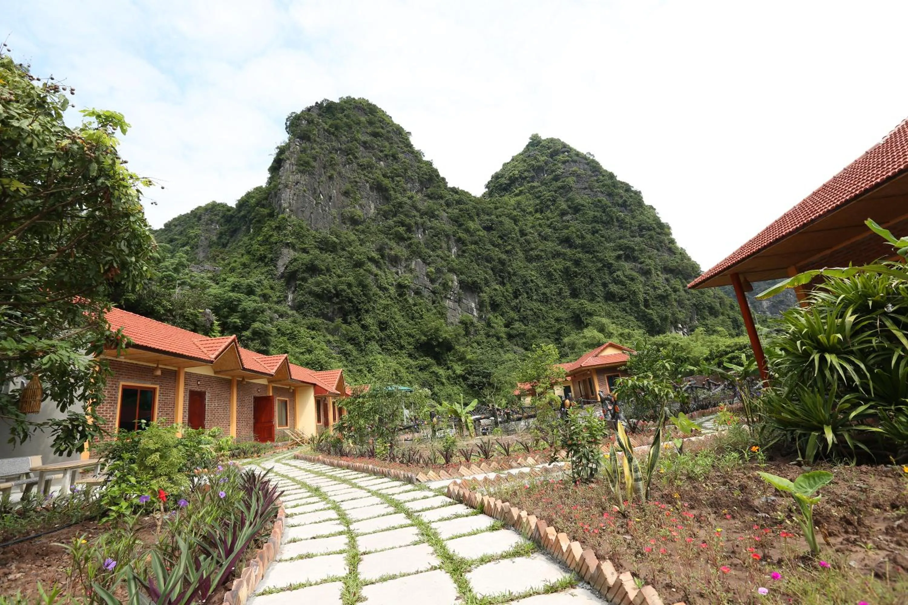 Area and facilities in Moc An Village Tam Coc - Ninh Binh