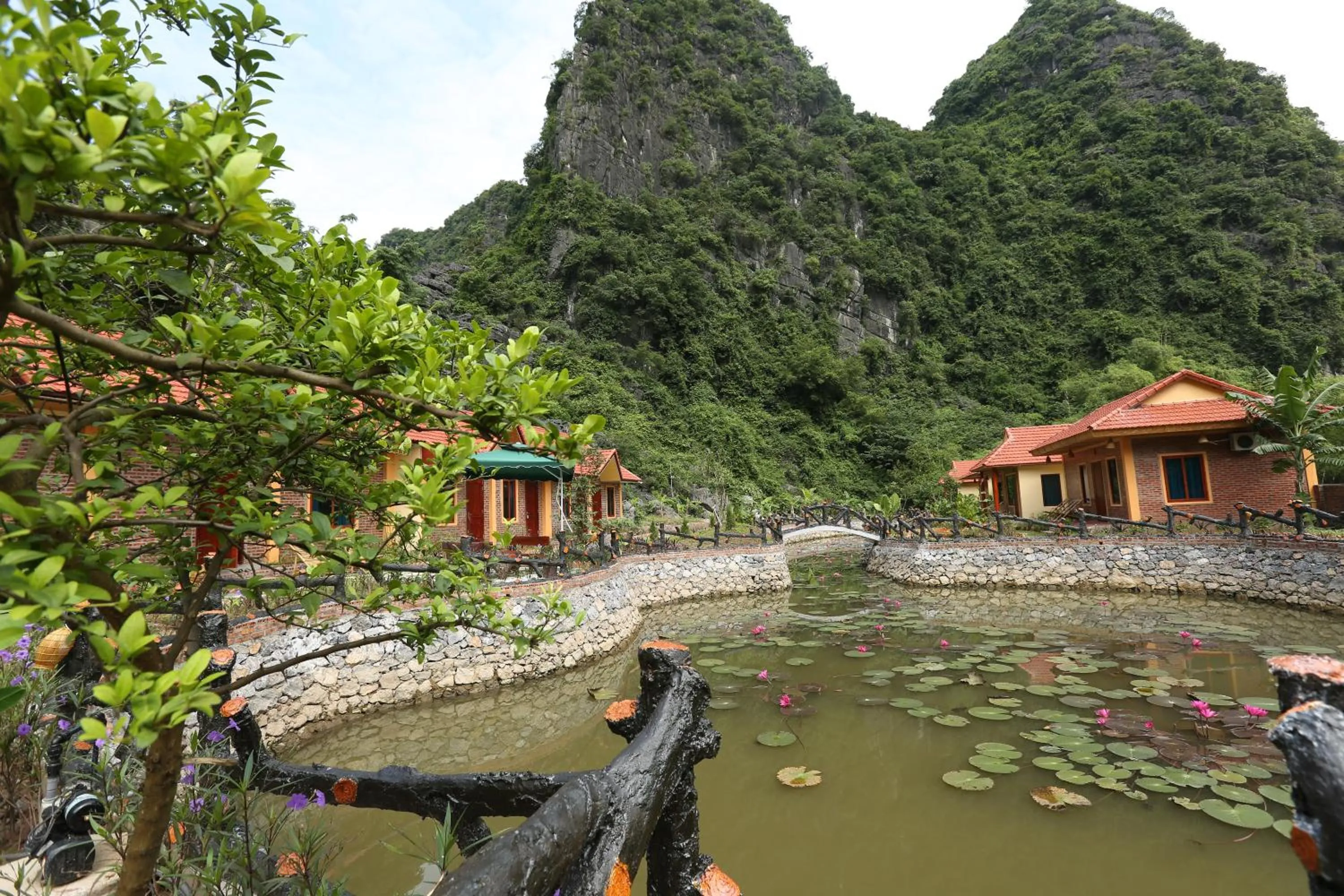 Area and facilities in Moc An Village Tam Coc - Ninh Binh